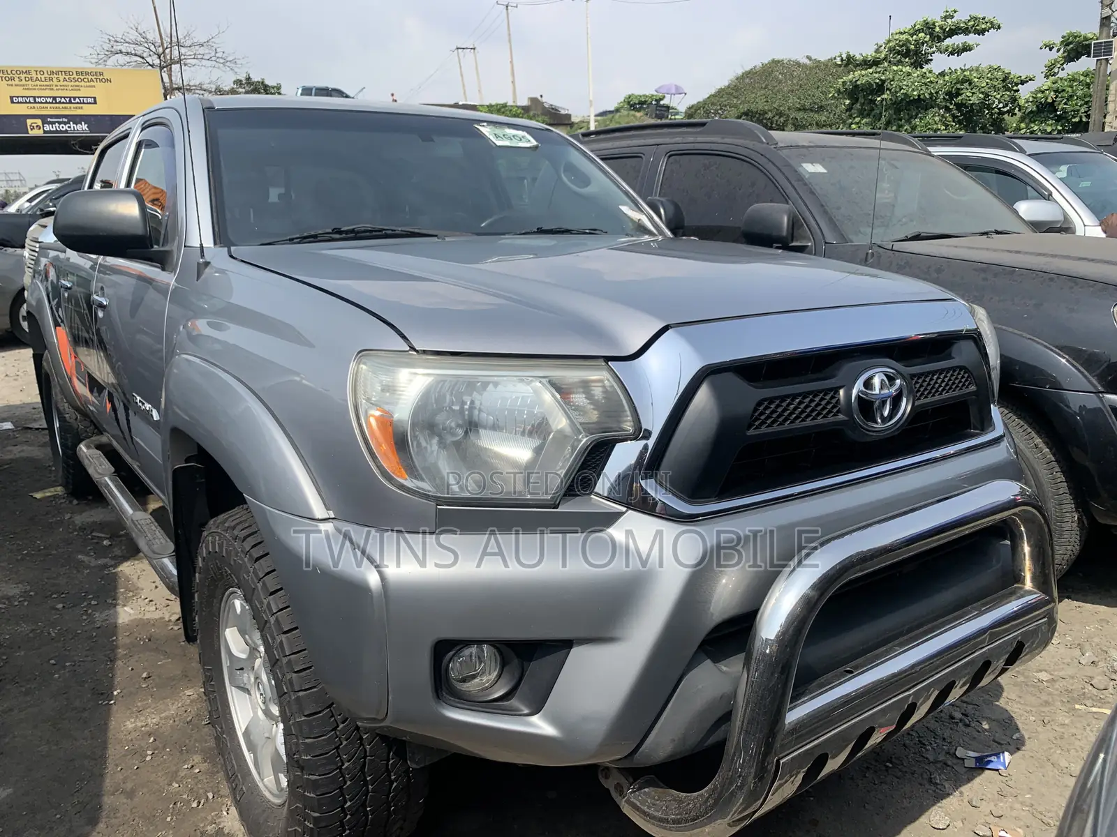 Toyota Tacoma 4dr Double Cab 5.0 ft. SB (2.7L 4cyl 4A) 2015 Silver