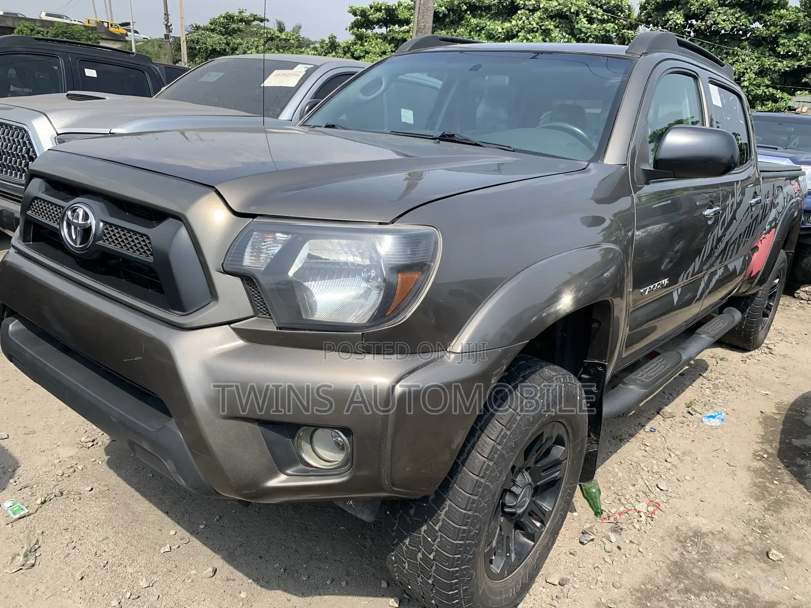 Toyota Tacoma V6 4dr Double Cab 4WD 5.0 ft. SB (4.0L 6cyl 6M) 2015
