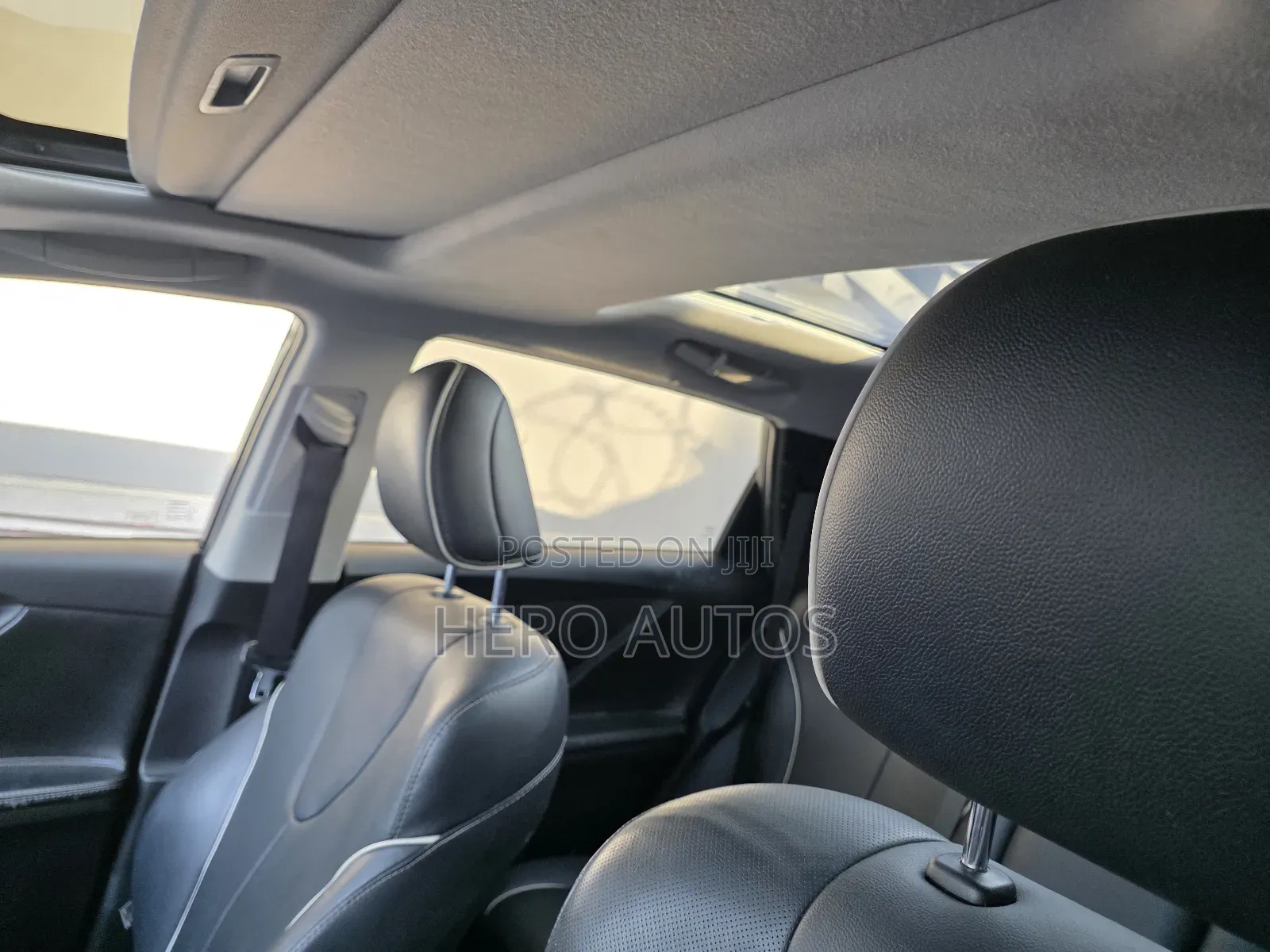 Toyota Venza XLE 4dr Wagon AWD (3.5L 6cyl 6A) 2015 Red