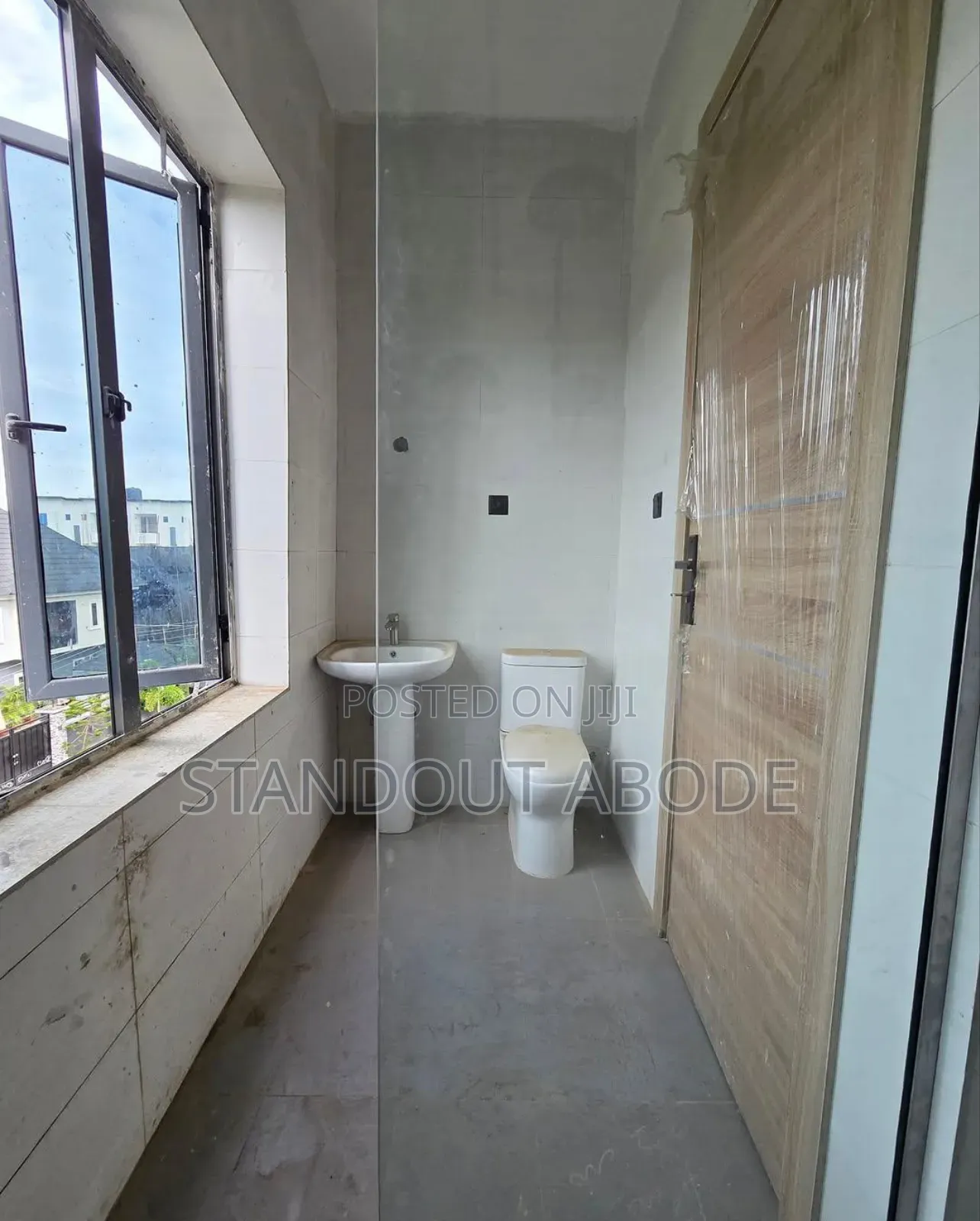 5bdrm Duplex in Inside An Estate, Ikate-Elegushi for sale
