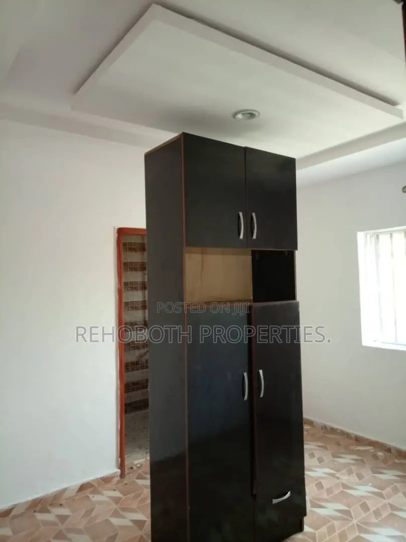2bdrm Apartment in Akoto Estate Elebu, Akala Express for rent