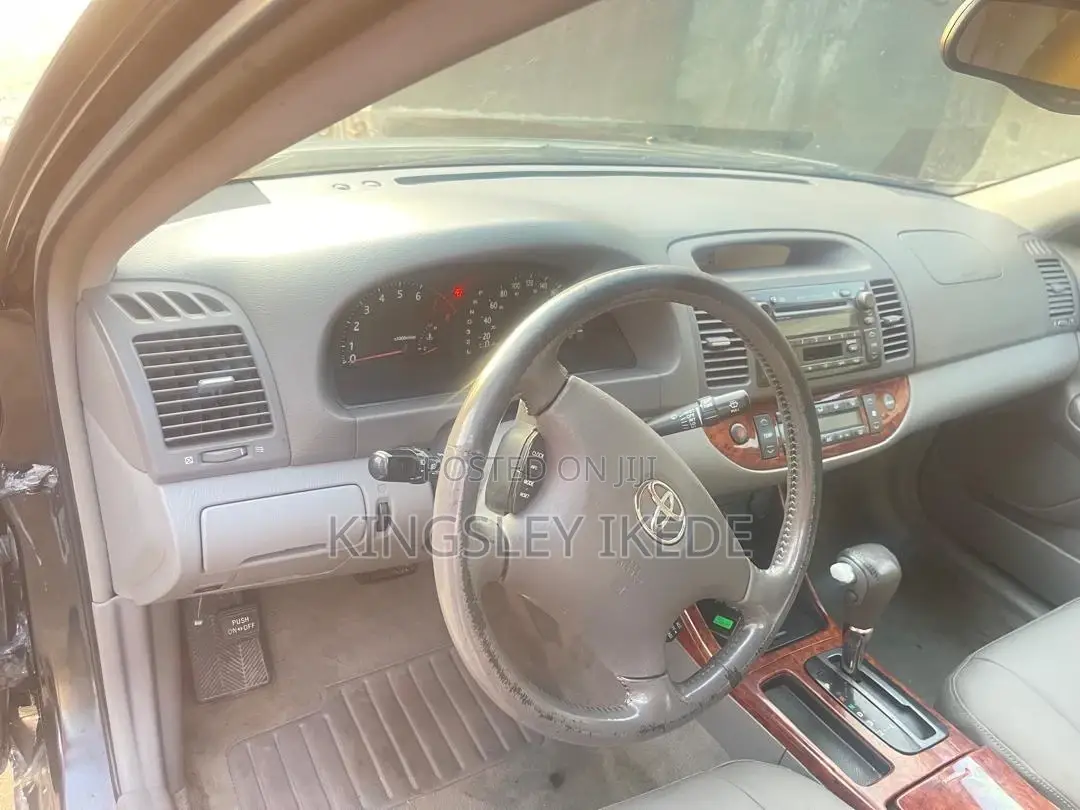 Toyota Camry XLE V6 4dr Sedan (3.0L 6cyl 4A) 2003 Black