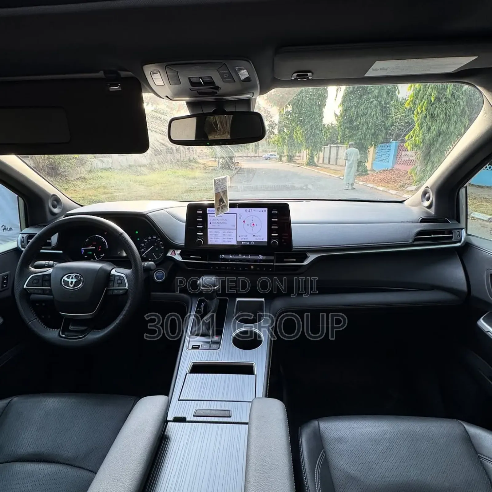 Toyota Sienna XSE AWD 7-Passenger 2023 Gray