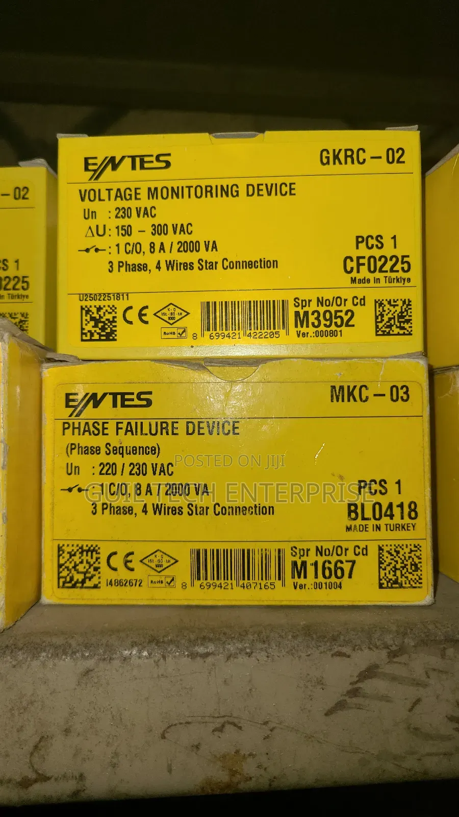 Voltage Monitoring Device