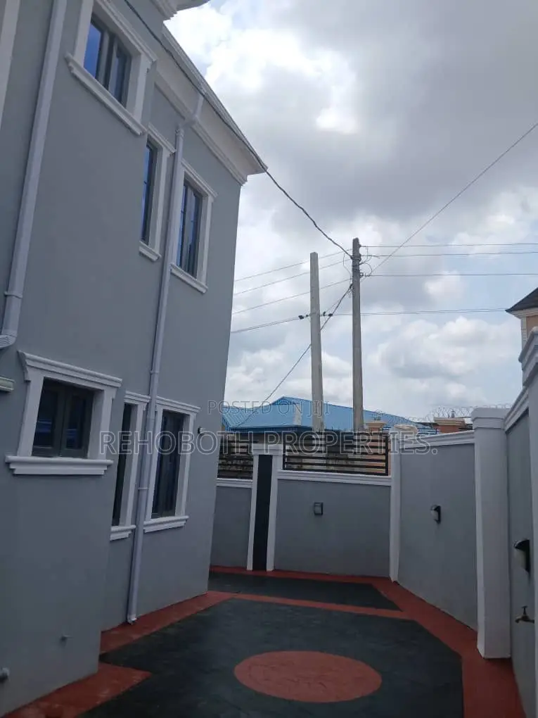 4bdrm Duplex in Elewure, Akala Express for sale