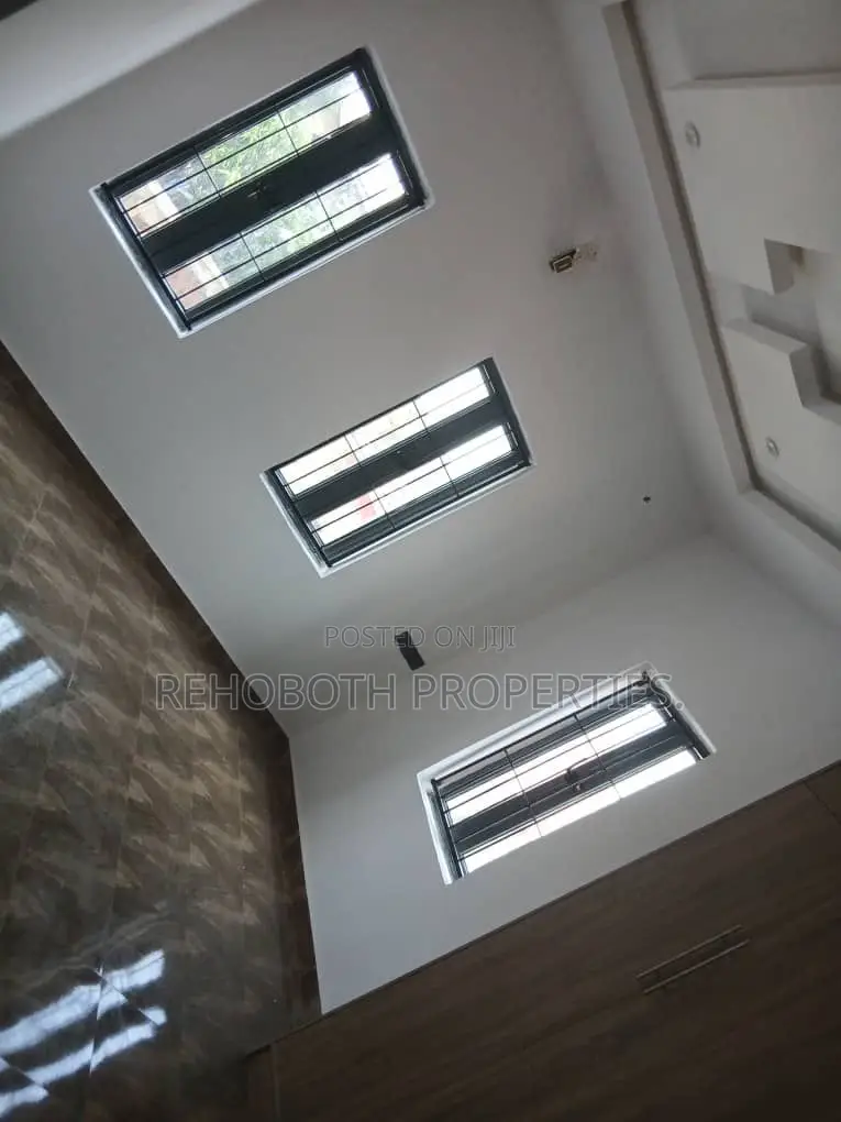 4bdrm Duplex in Elewure, Akala Express for sale