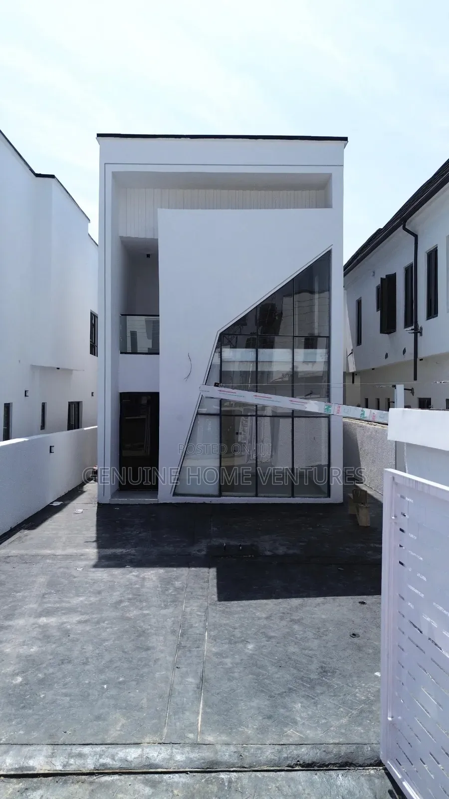 5bdrm Duplex in Vgc, Ikota for sale