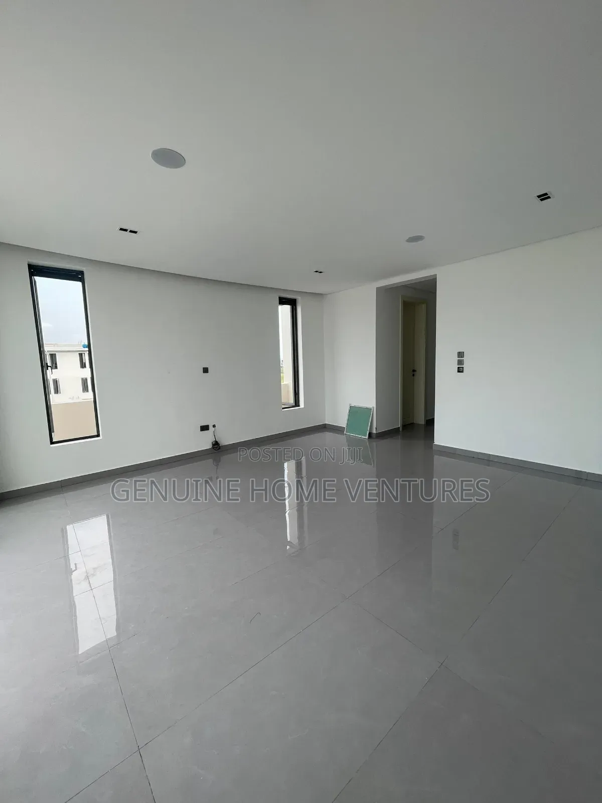 4bdrm Duplex in Lekki Phase 1 for sale
