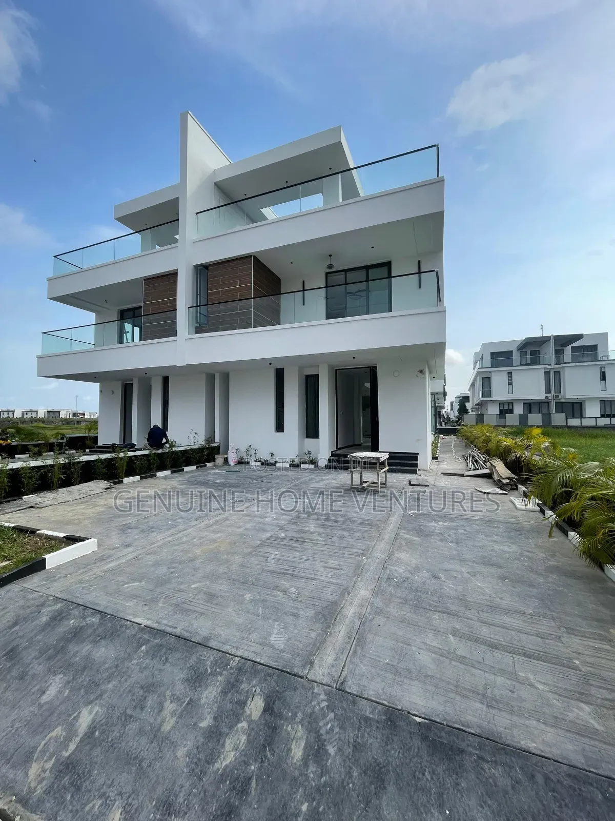 5bdrm Duplex in Ikate, Lekki Phase 1 for sale