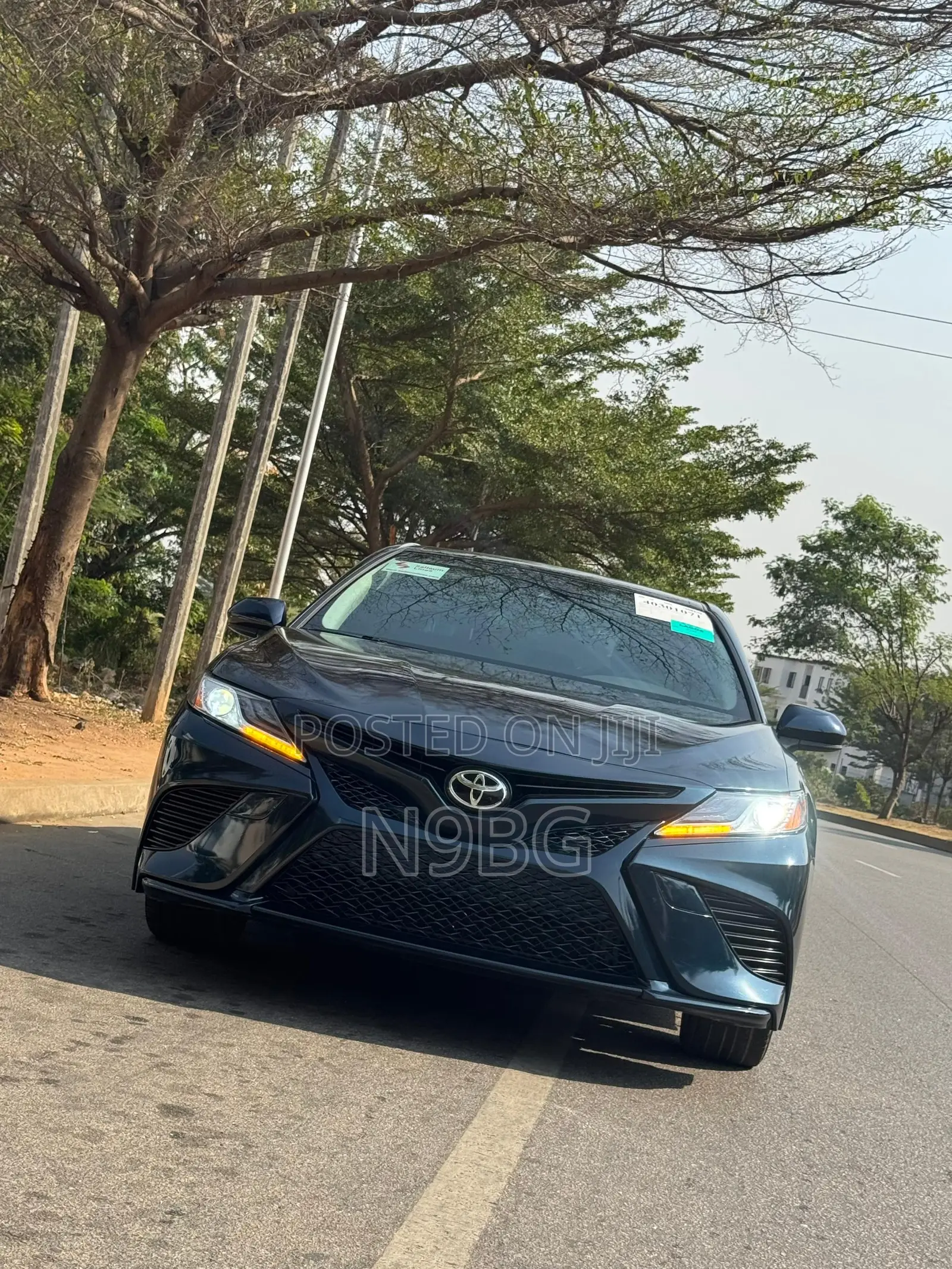 Toyota Camry SE (2.5L 4cyl 8A) 2019 Blue