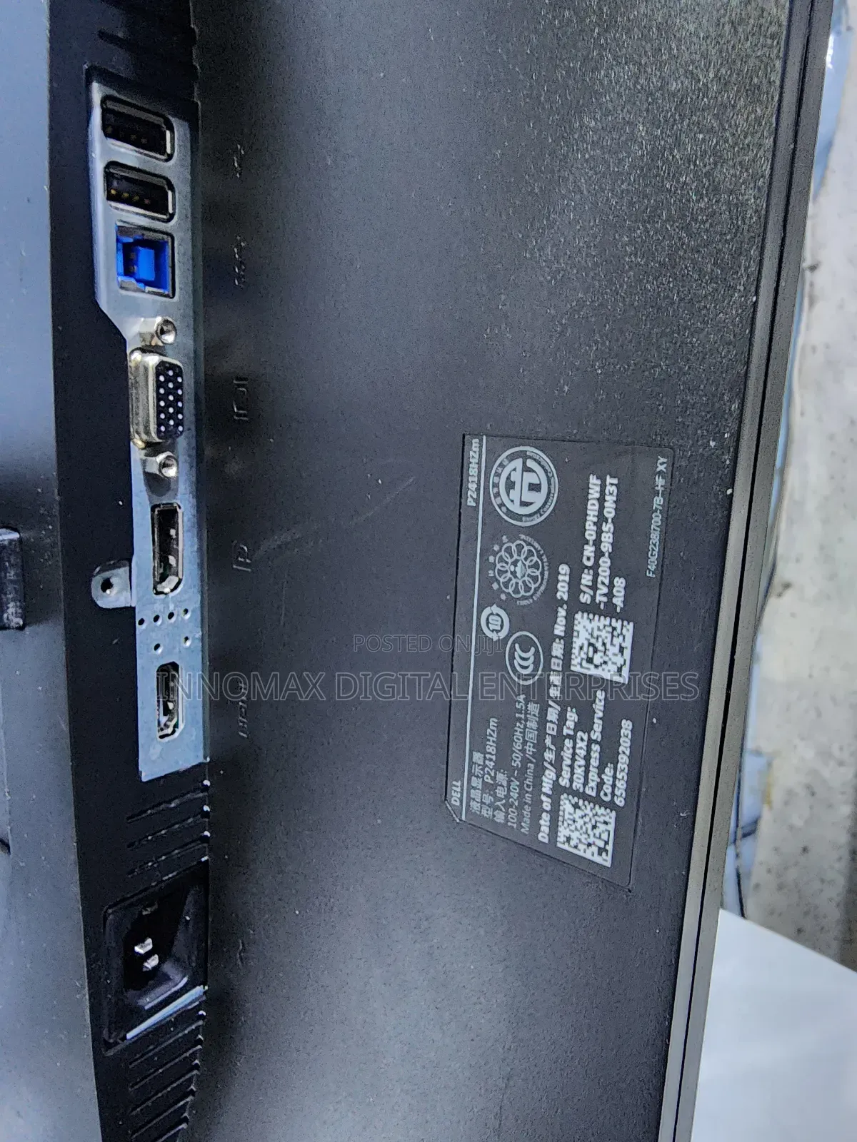 Dell 24" Ips FHD 1080p Led Hdmi Monitor,Video Conferencing/ Speaker