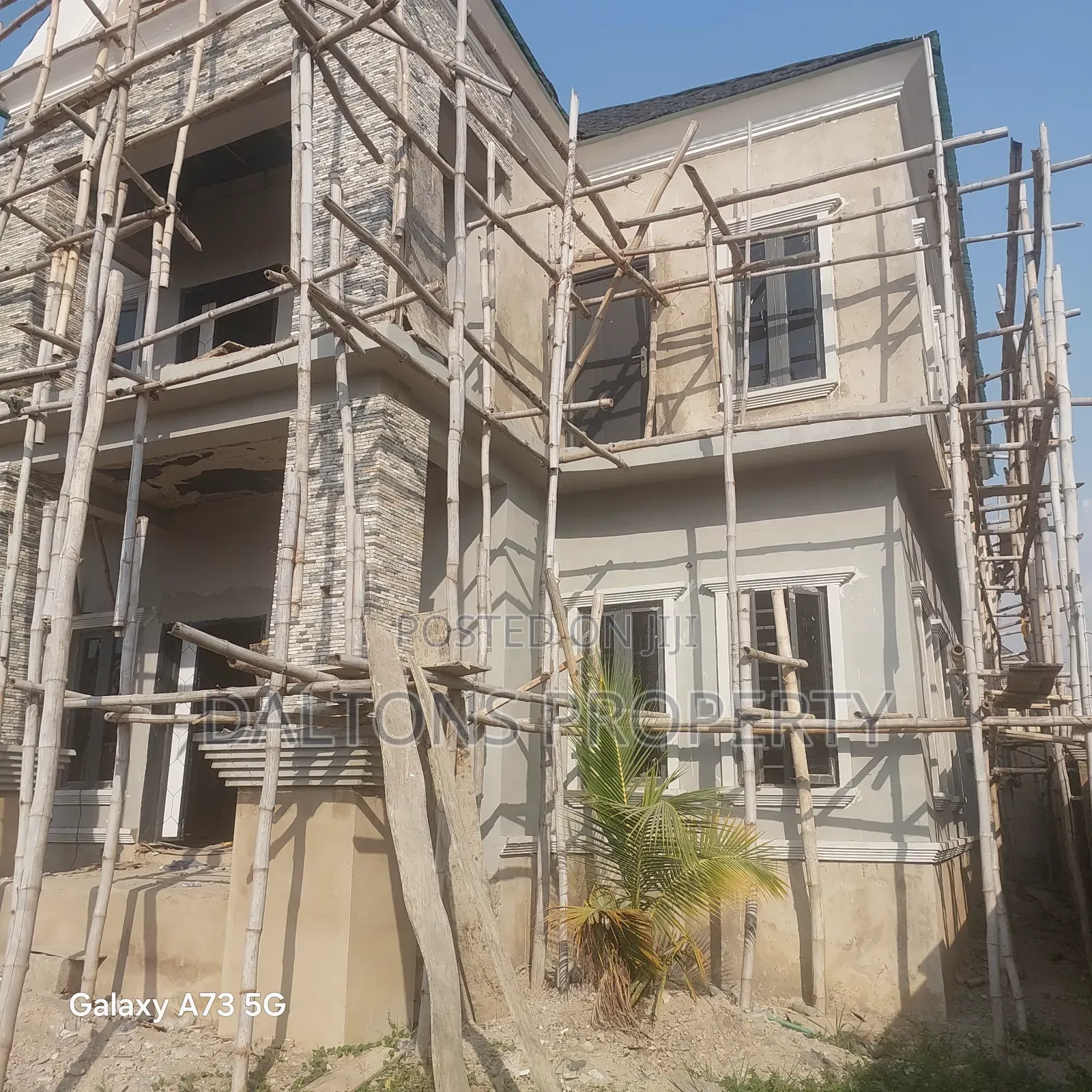 5bdrm Duplex in Victory Court, Lugbe District for sale