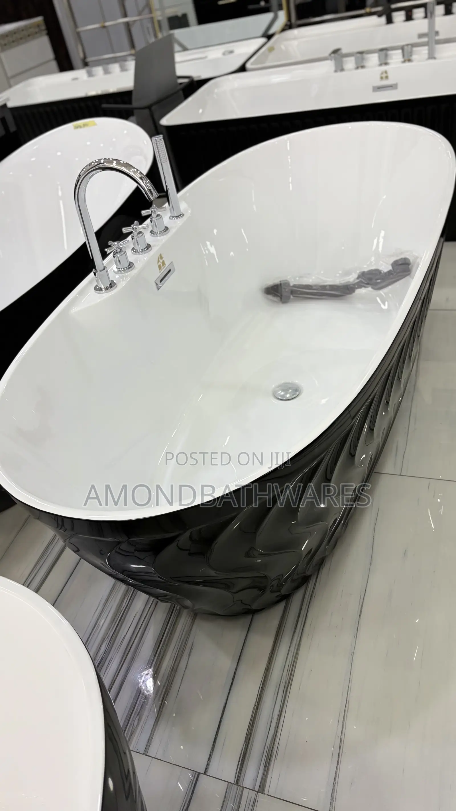Black and White Bathtub With Faucet