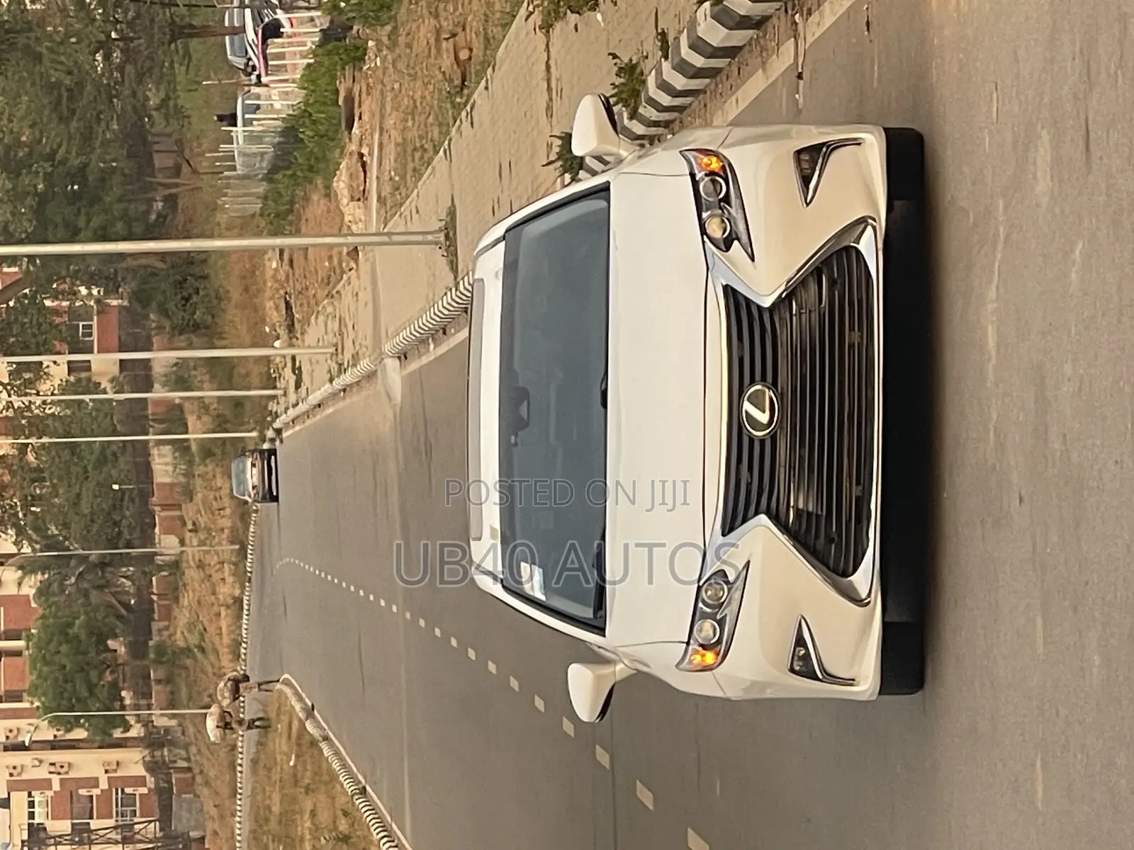 Lexus ES 350 FWD 2016 White