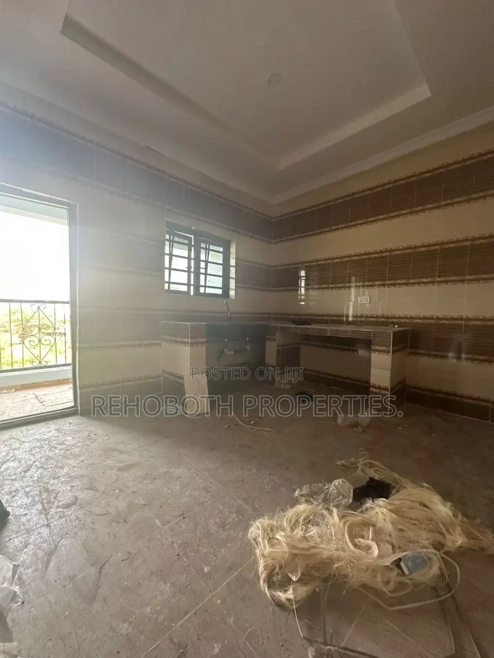2bdrm Apartment in Beside Hebron Court, Idishin for rent