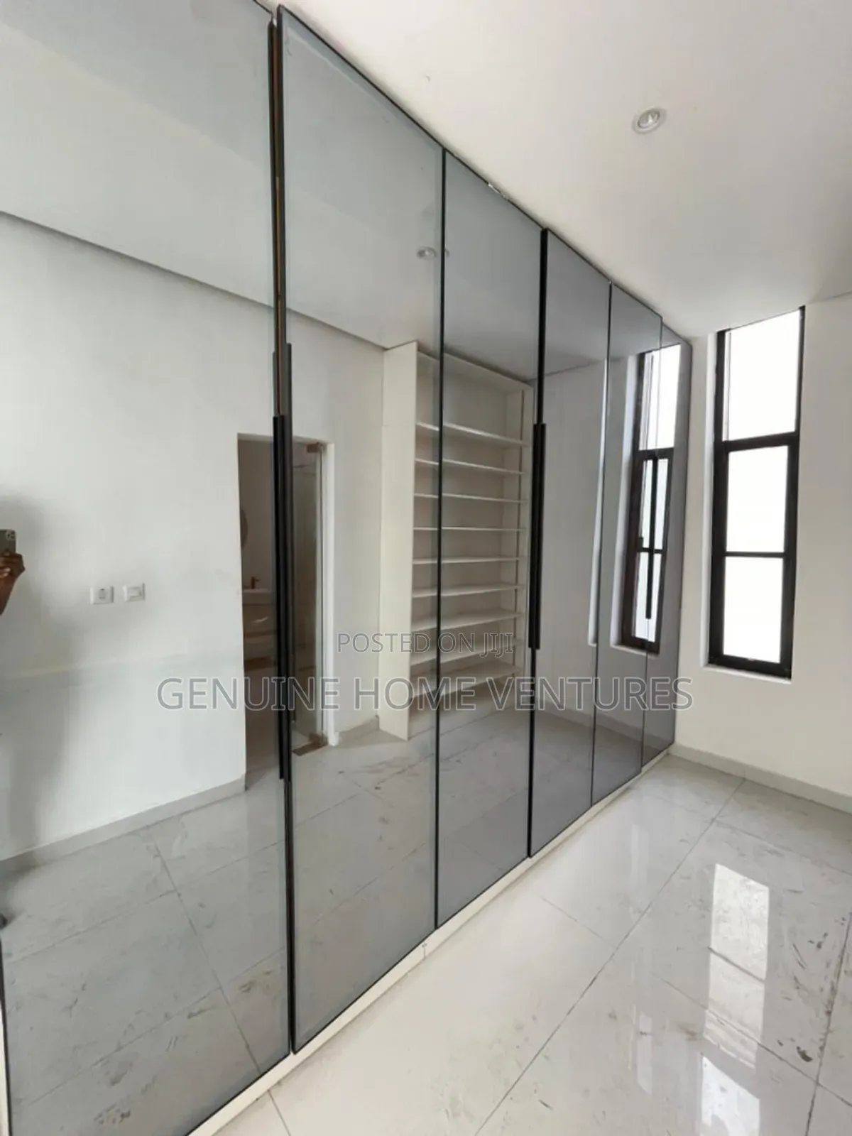 4bdrm Penthouse in Ikate for sale