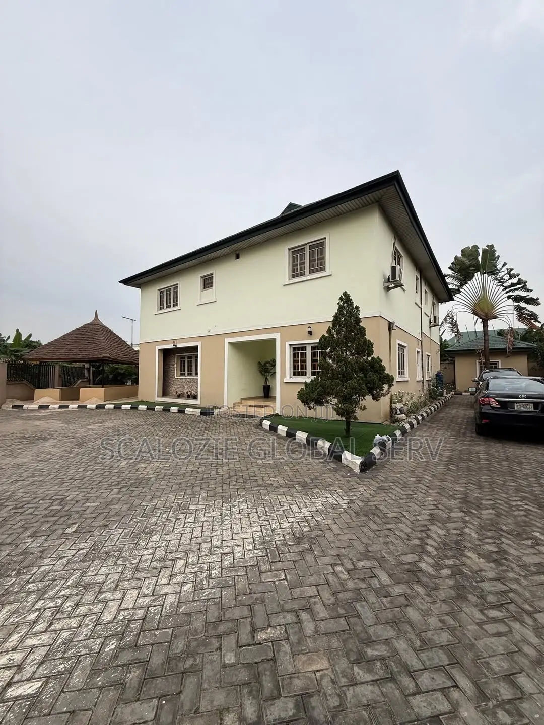 4bdrm Duplex in Trinity Garden for sale