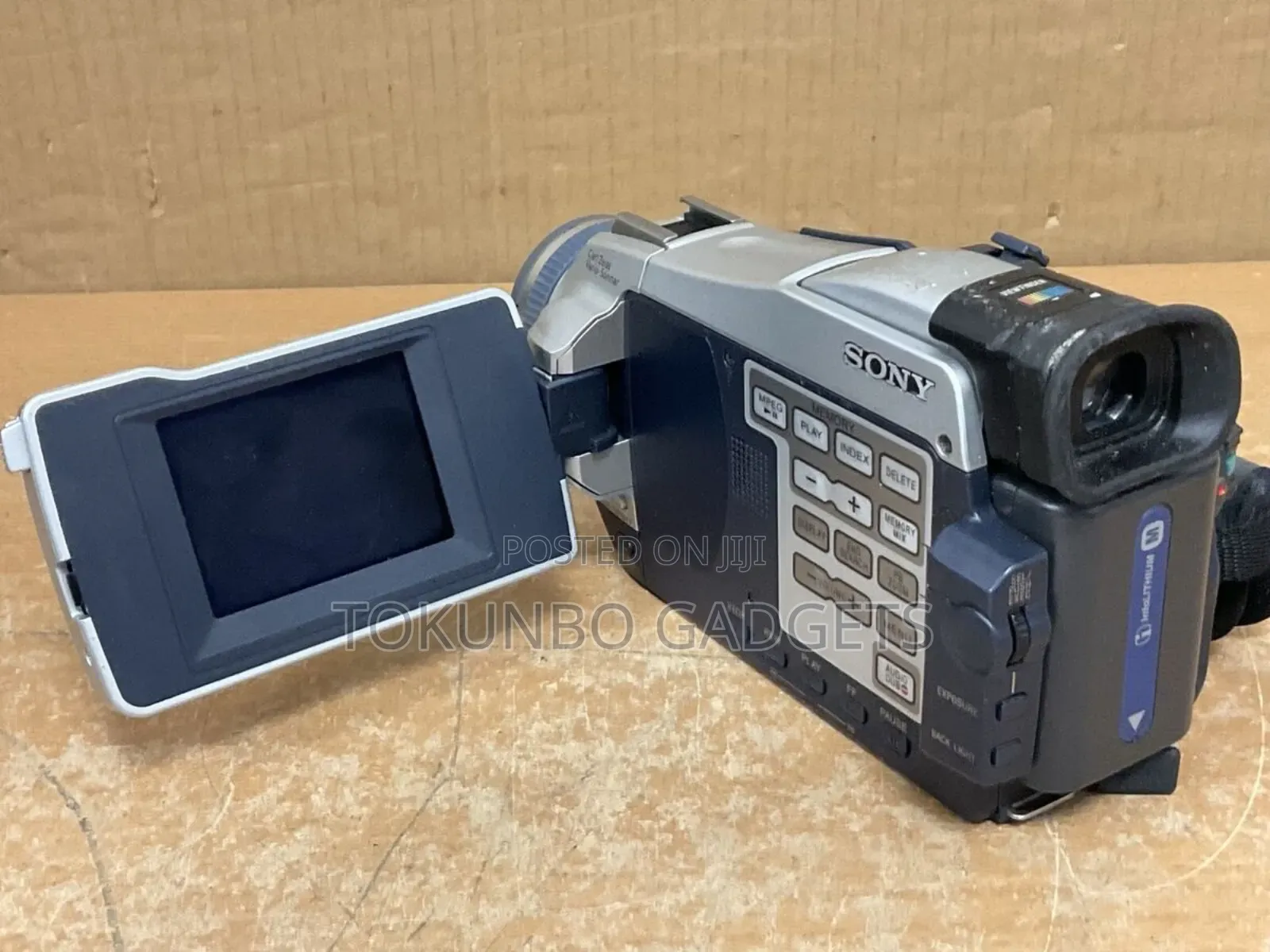 Sony Handycam DCR-Trv18e Handheld Minidv Camcorder