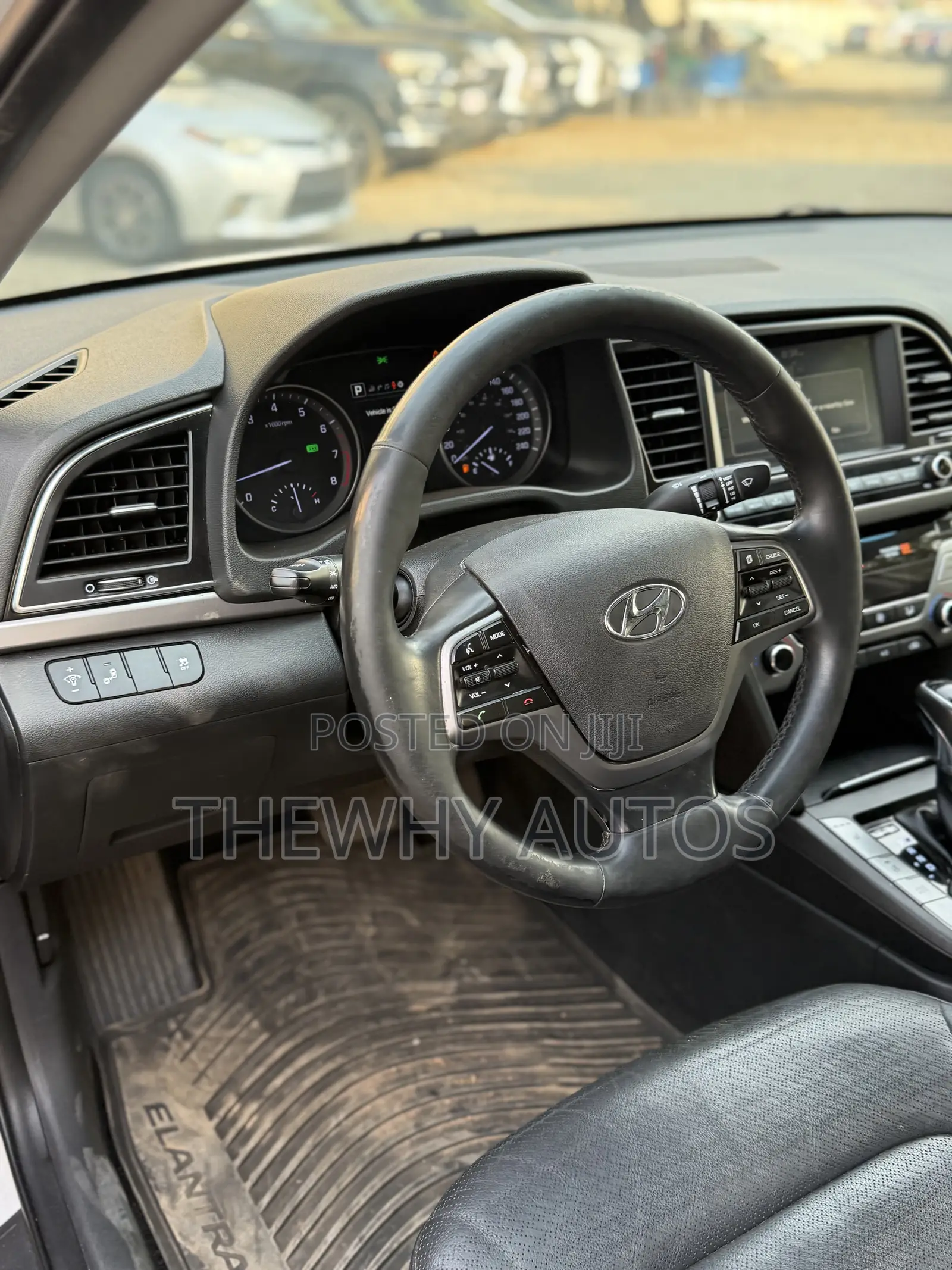 Hyundai Elantra Limited Sedan FWD (1.8L 4cyl 6A) 2016 White