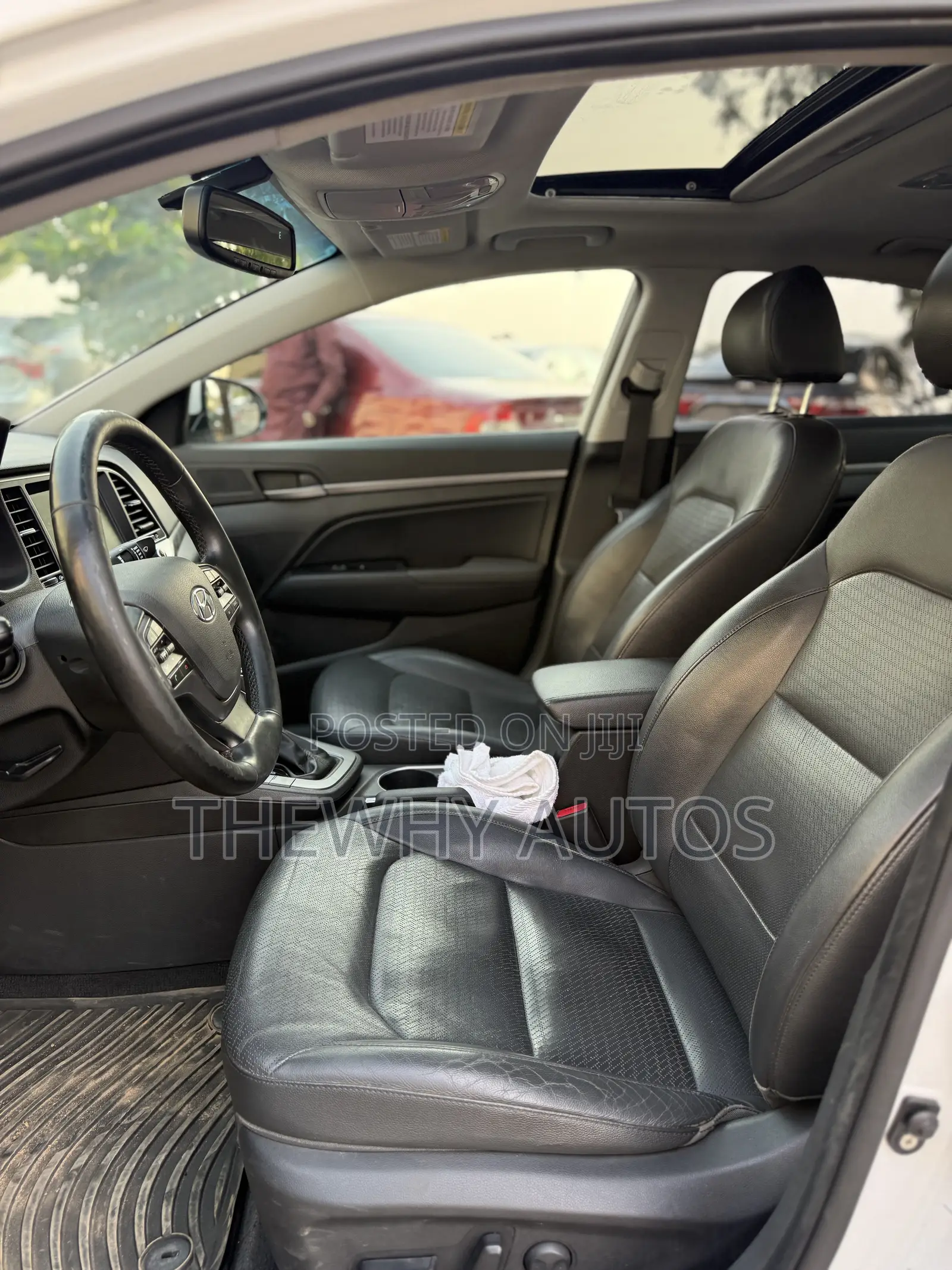 Hyundai Elantra Limited Sedan FWD (1.8L 4cyl 6A) 2016 White