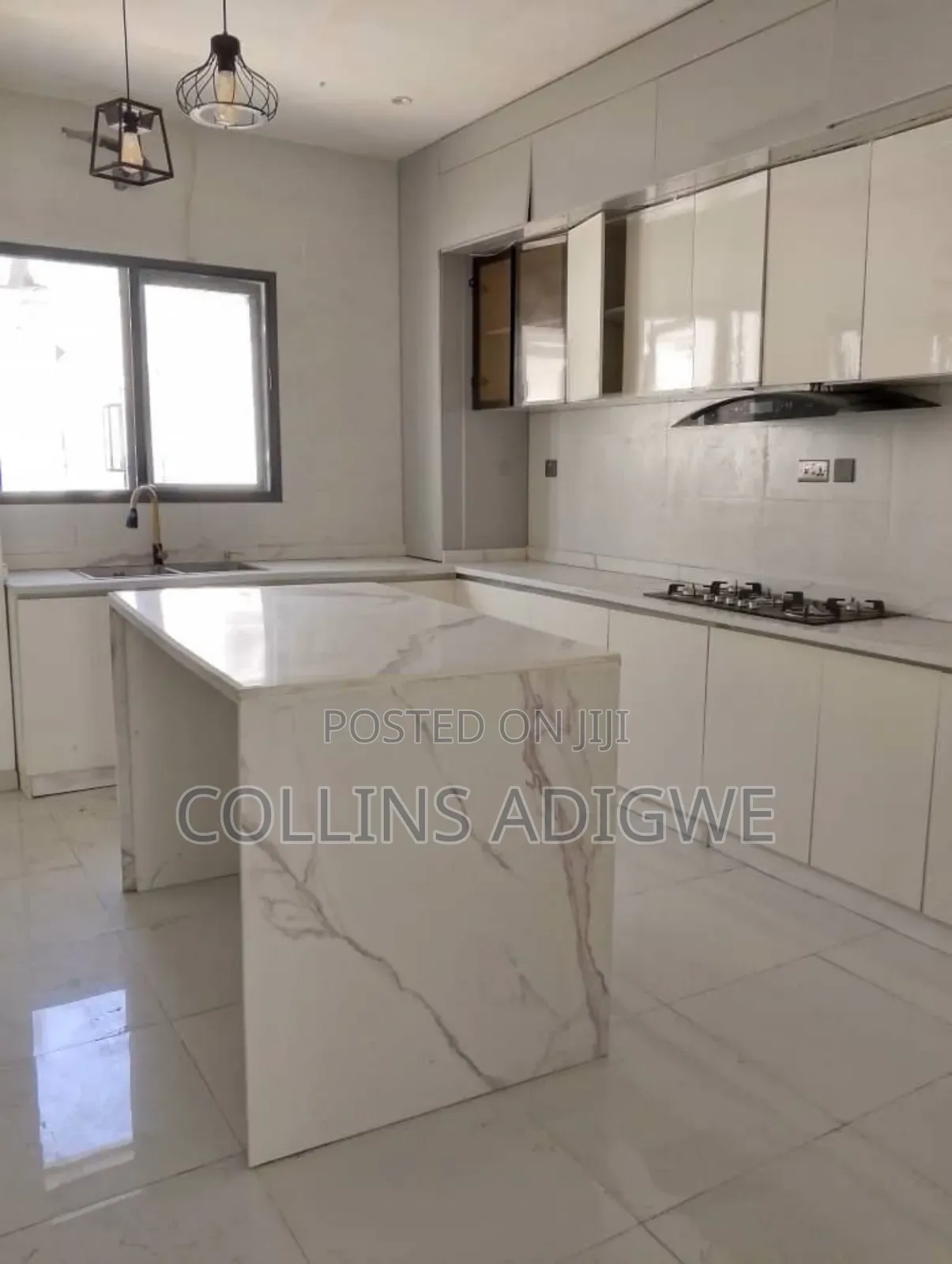 4bdrm Duplex in Orchid, Chevron for sale