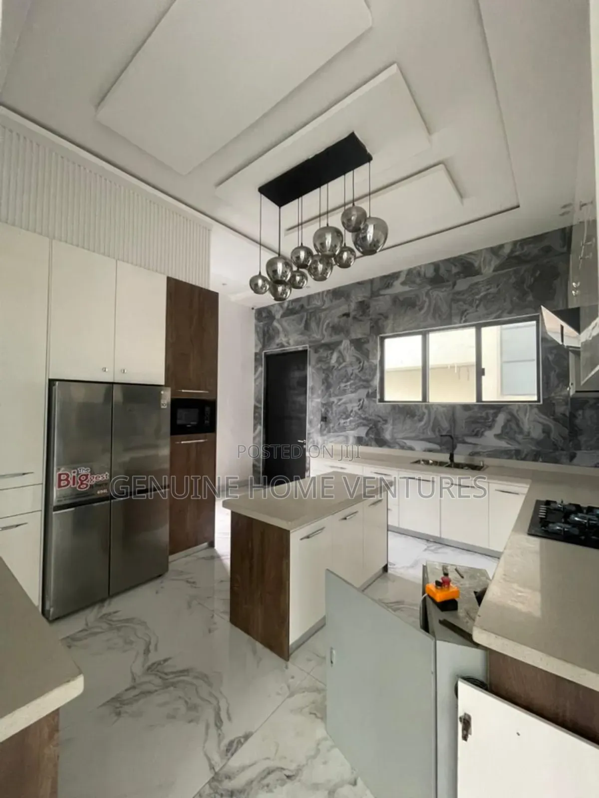 5bdrm Duplex in Osapa London for sale