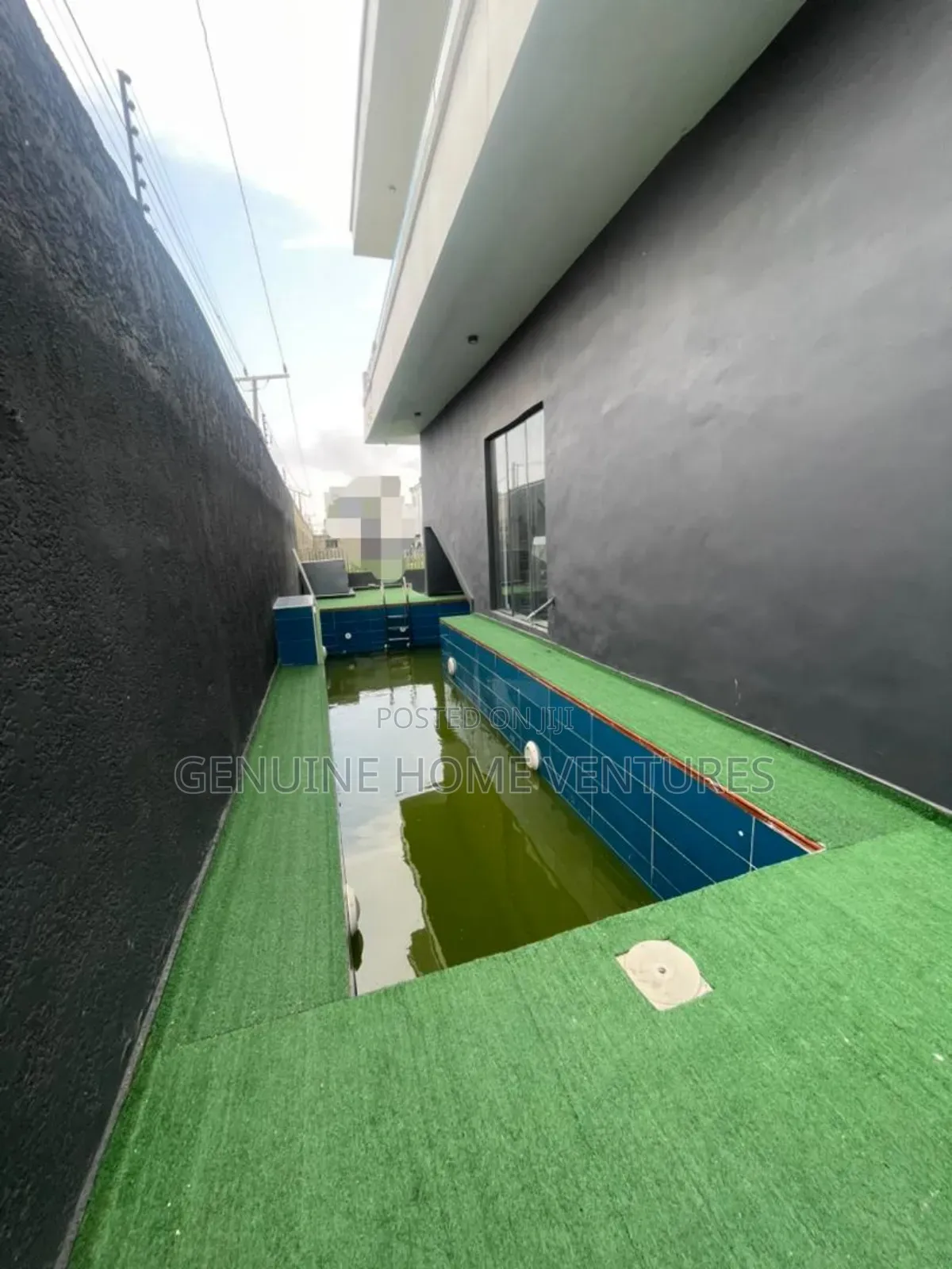 5bdrm Duplex in Osapa London for sale