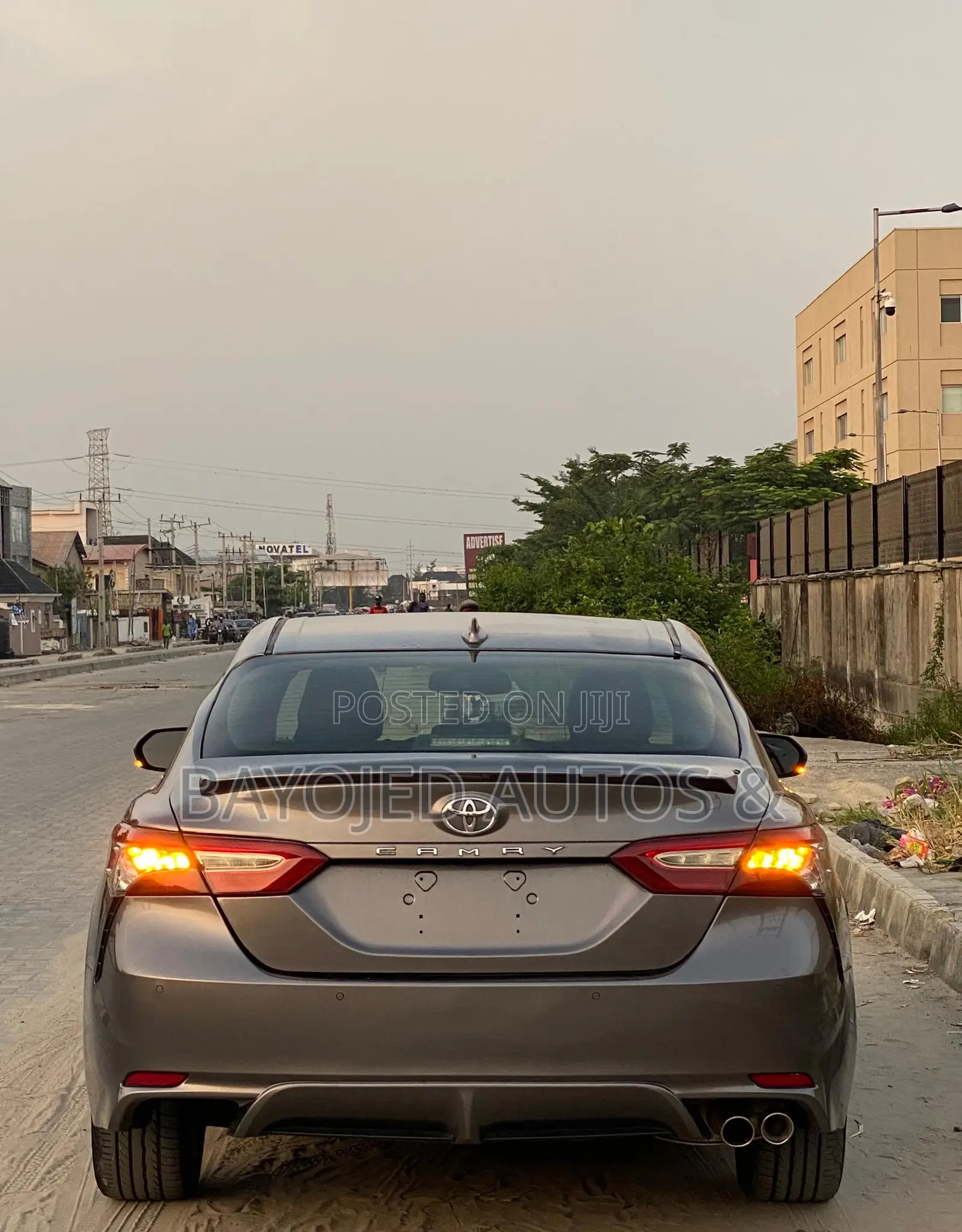 Toyota Camry SE (2.5L 4cyl 8A) 2019 Gray