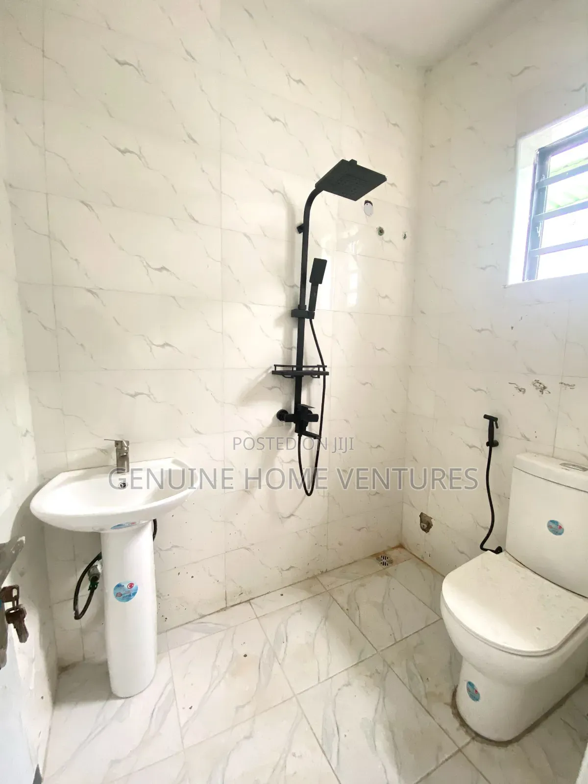 4bdrm Duplex in Olokonla for rent