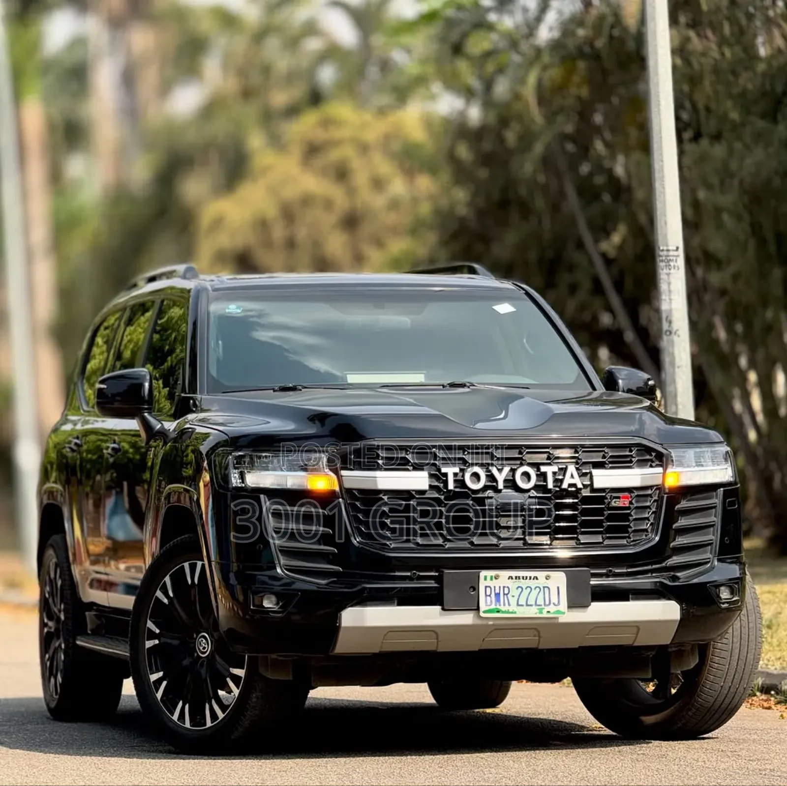 Toyota Land Cruiser LC300 2023 Black