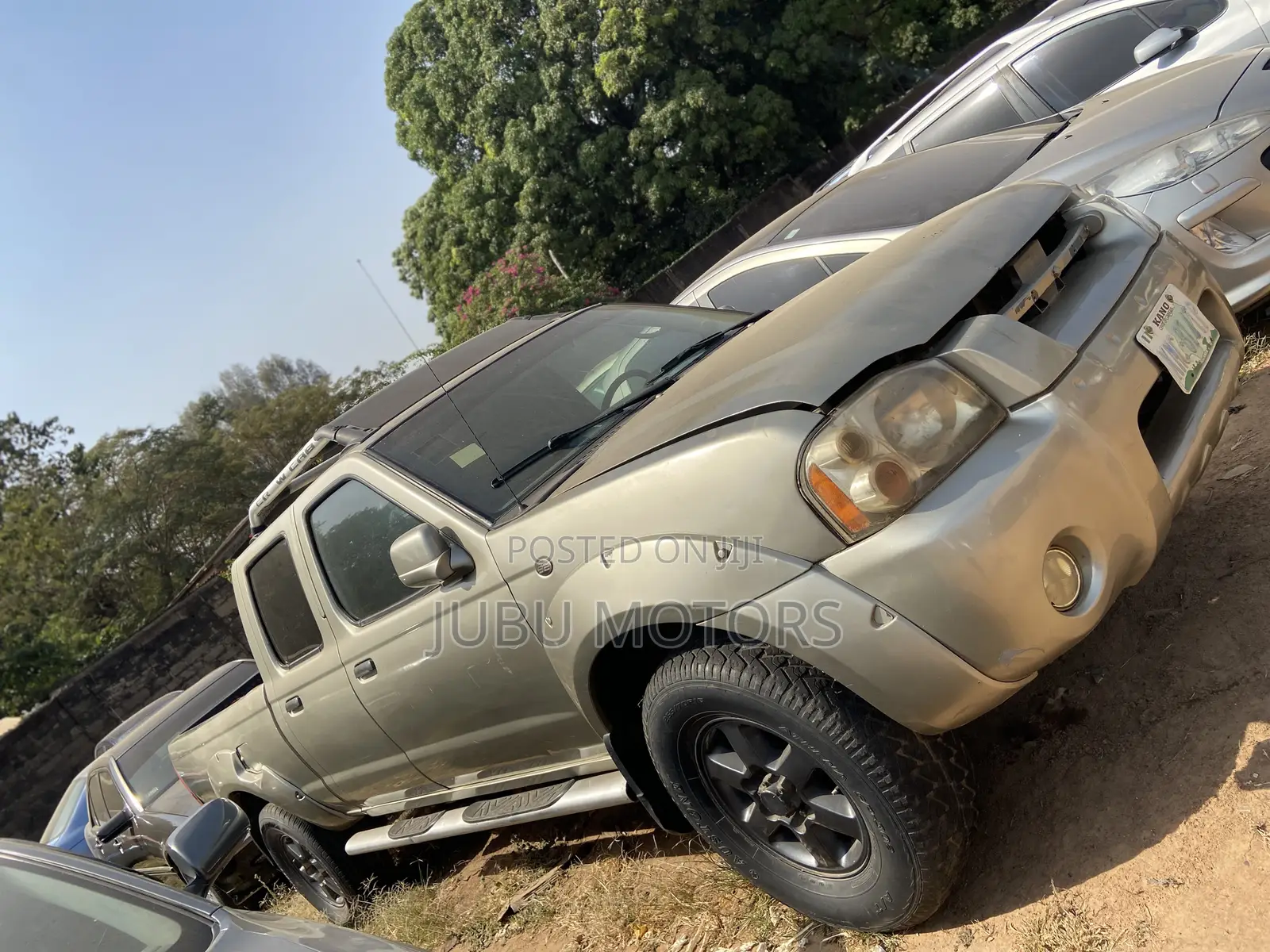 Nissan Frontier SC-V6 4x2 King Cab 116.1 in. WB 2002 Gray
