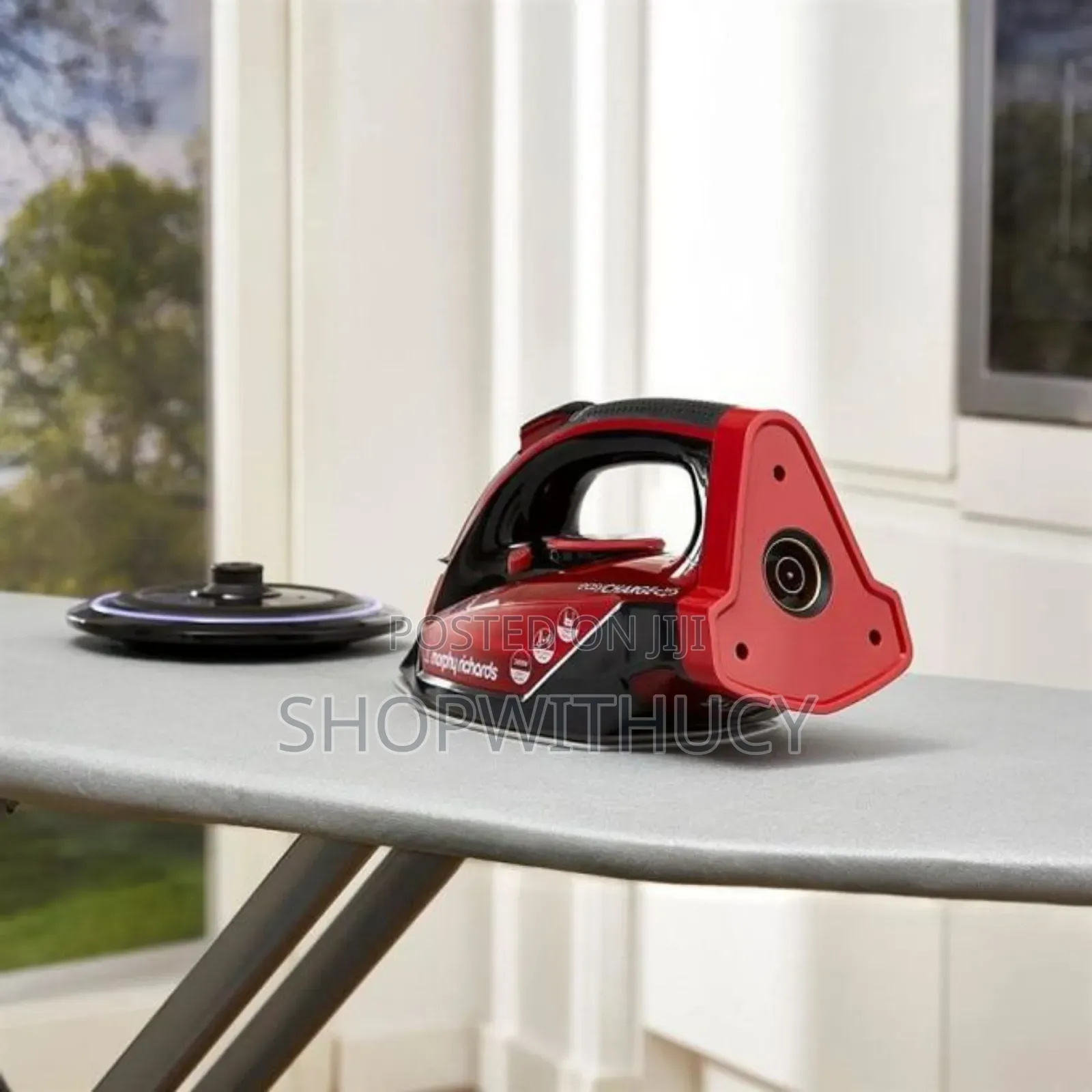 Morphy Richards Easy Charge Cordless Iron