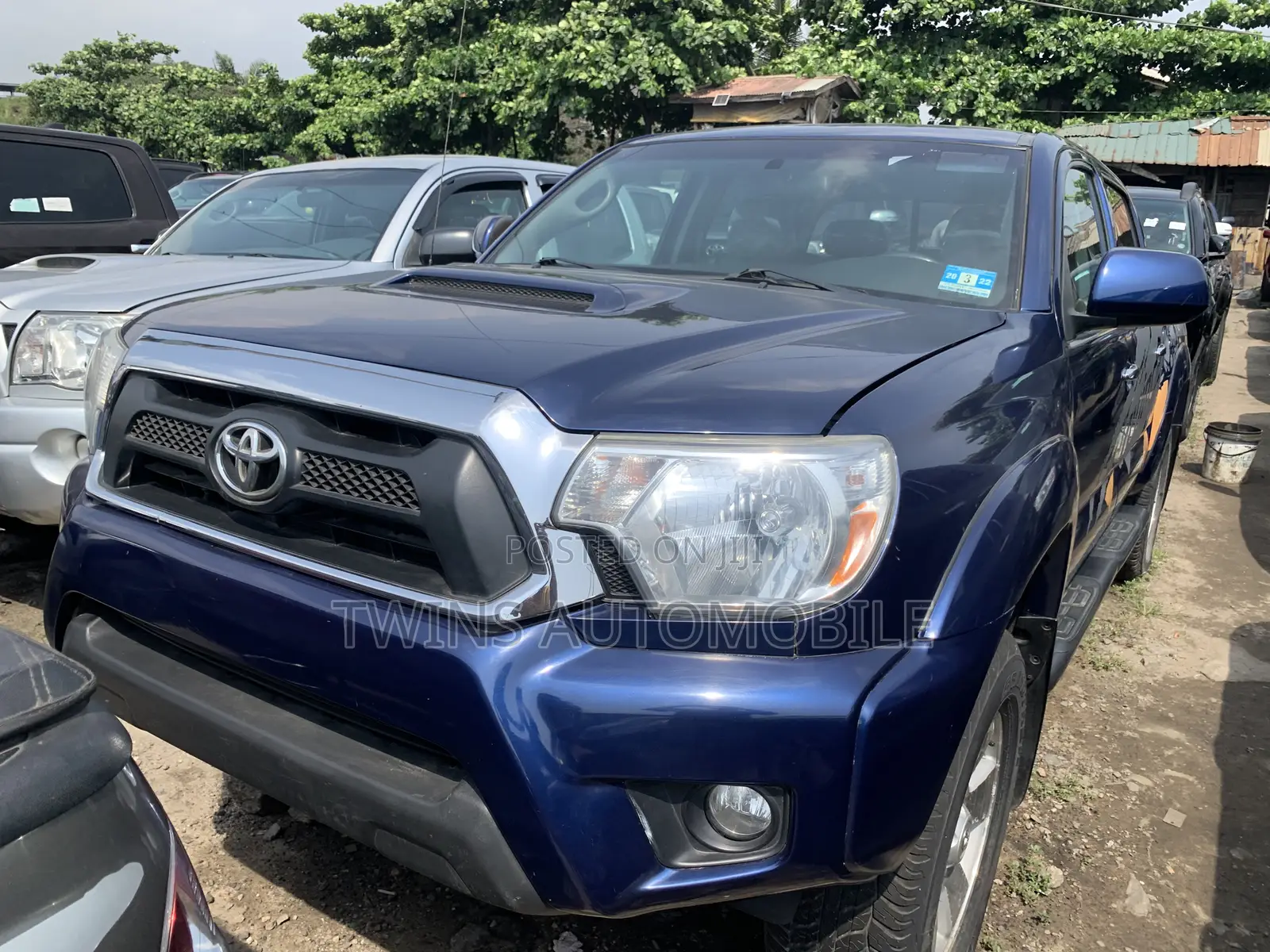 Toyota Tacoma V6 4dr Double Cab 4WD 5.0 ft. SB (4.0L 6cyl 5A) 2015 Blue