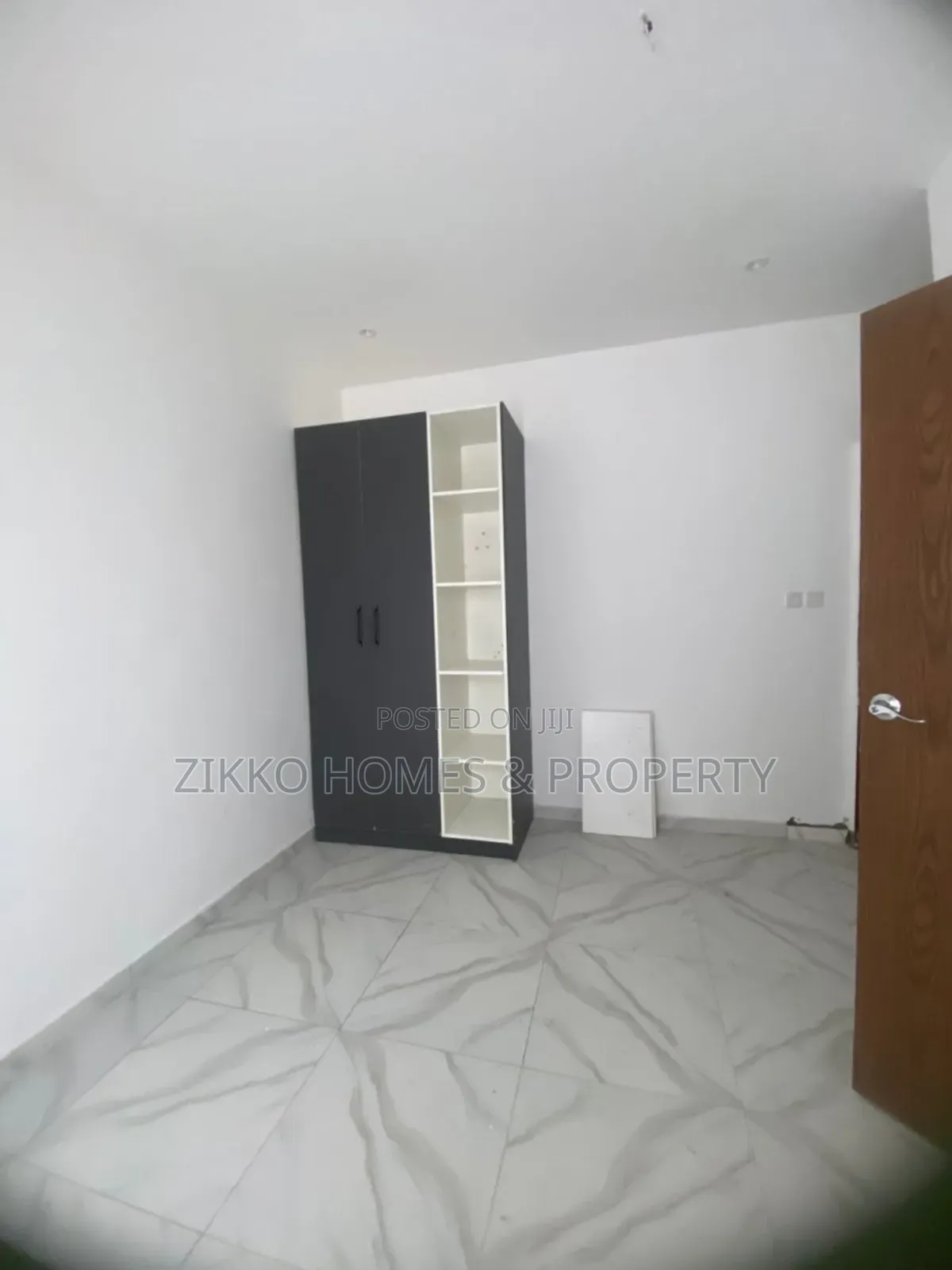 4bdrm Townhouse/Terrace in Ikota Gra, Lekki for sale