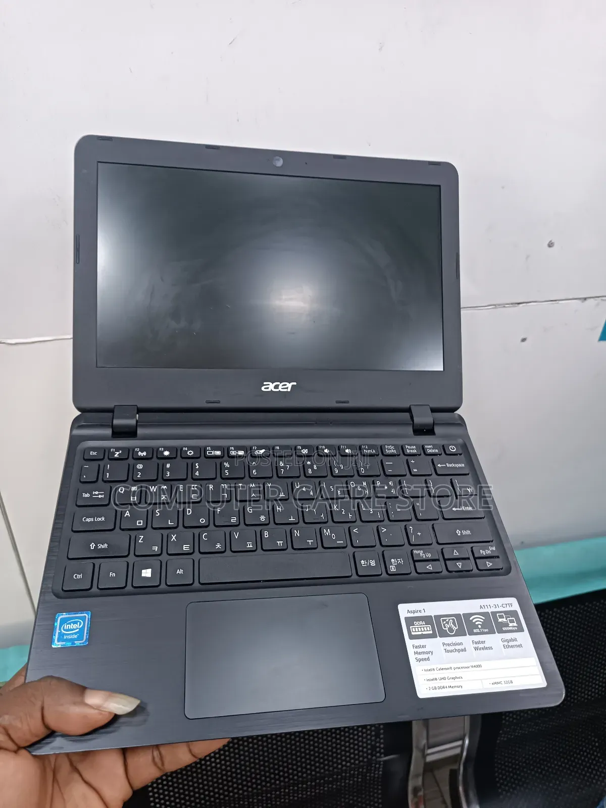 Laptop Acer 4GB Intel HDD+SSD 320GB