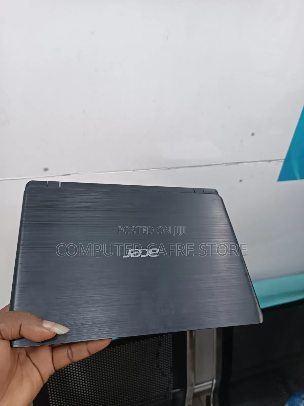 Laptop Acer 4GB Intel HDD+SSD 320GB