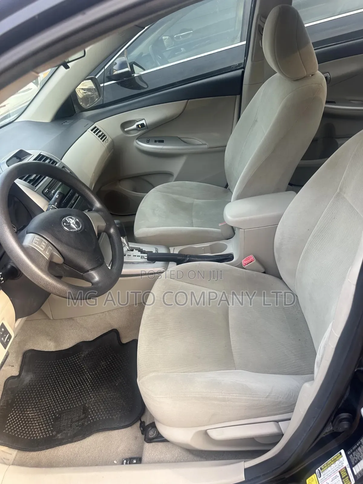 Toyota Corolla LE 4dr Sedan (1.8L 4cyl 4A) 2012 Black