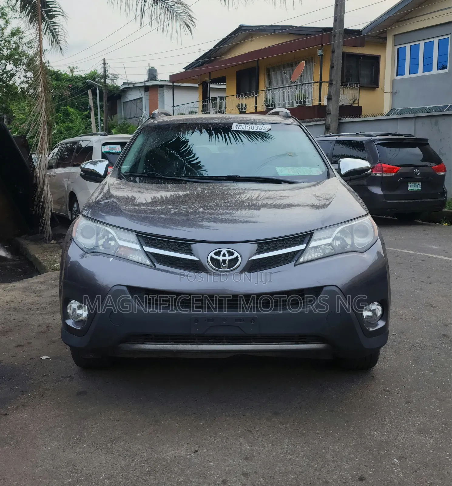 Toyota RAV4 XLE 4dr SUV AWD (2.5L 4cyl 6A) 2015 Gray