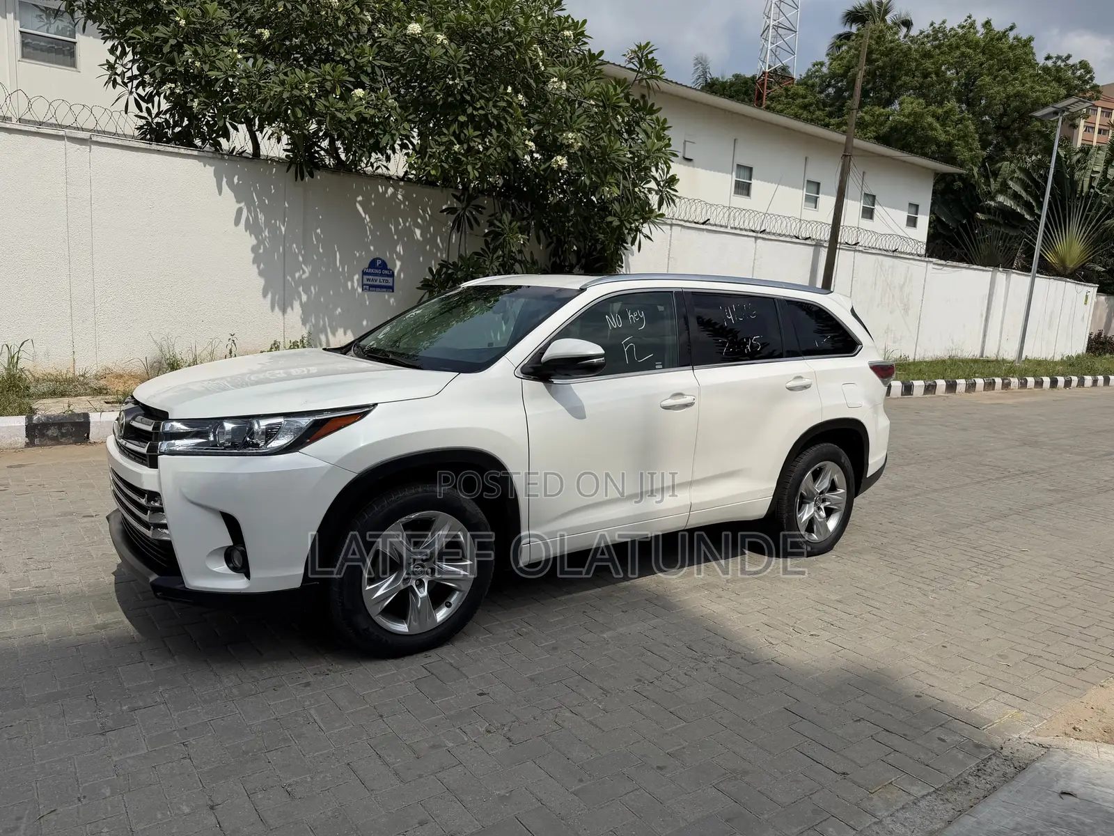 Toyota Highlander Limited V6 4x2 (3.5L 6cyl 6A) 2016 White