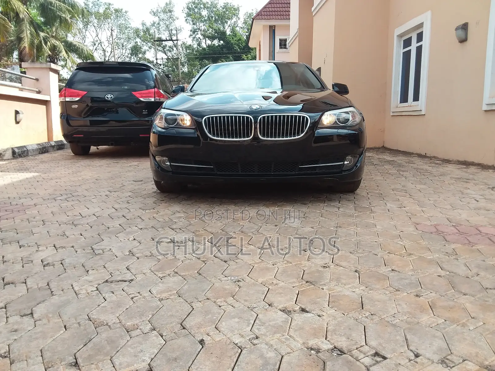 BMW 528i 2011 Black