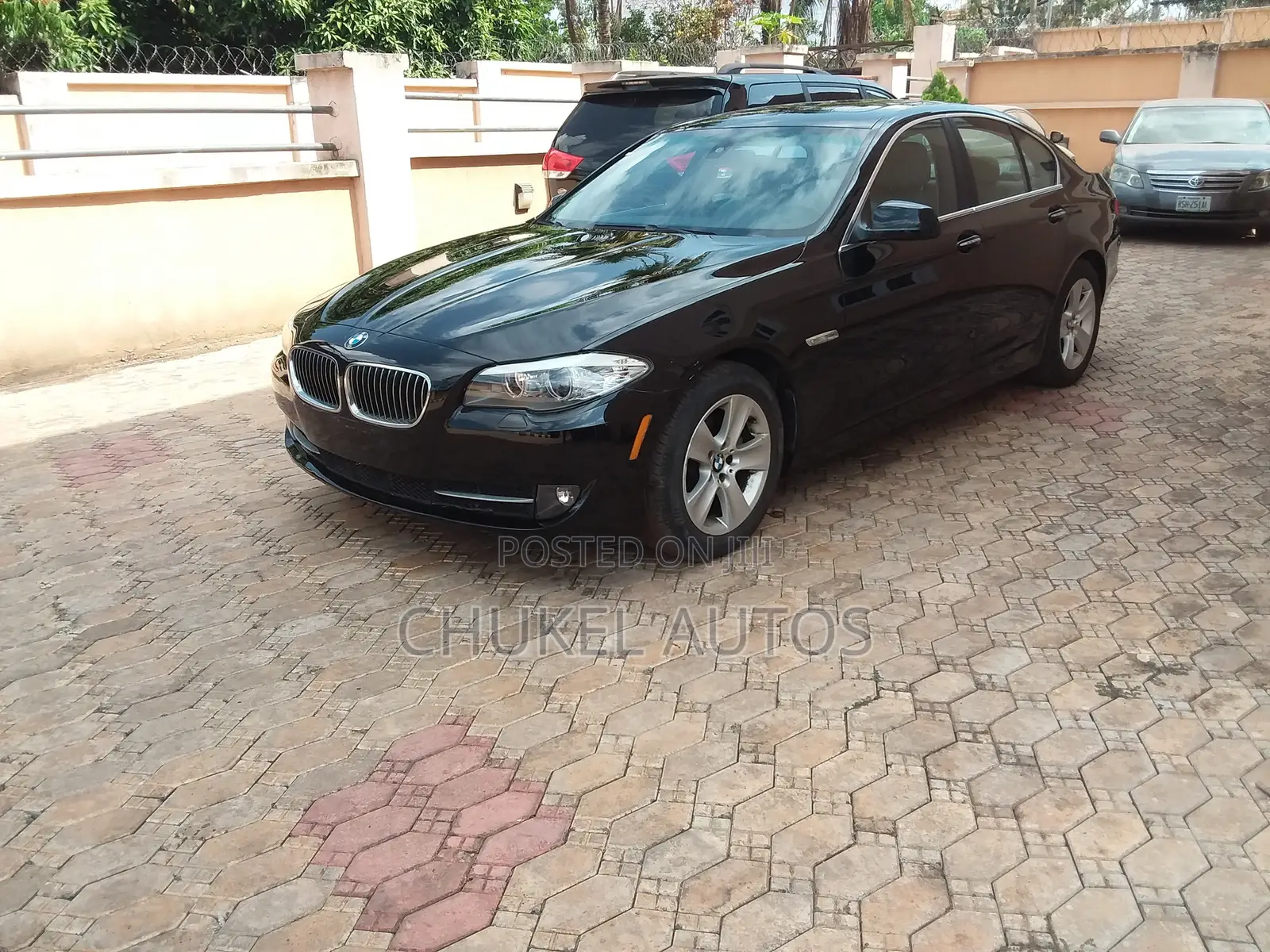 BMW 528i 2011 Black