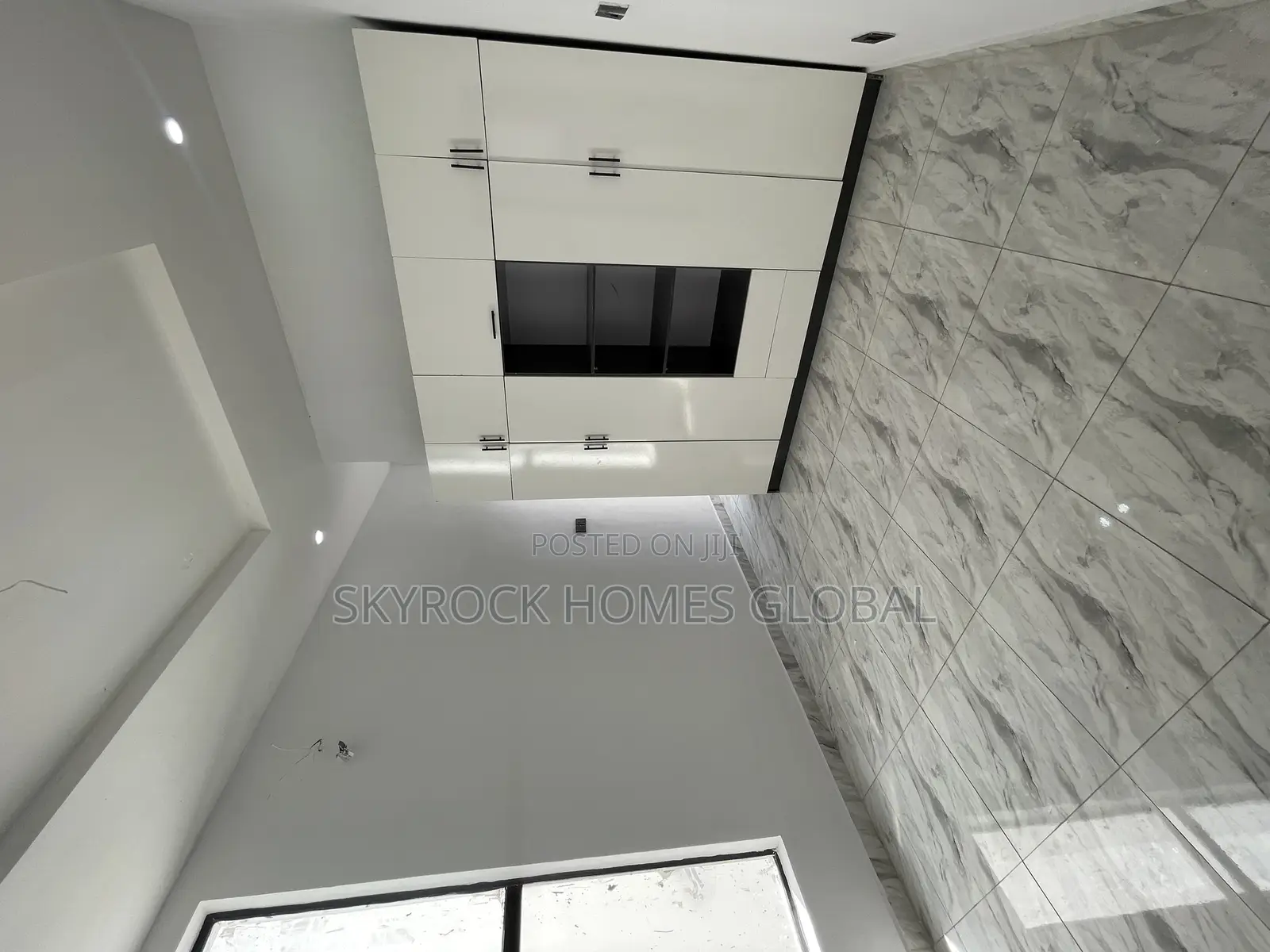 4bdrm Duplex in Ikota Villa for sale
