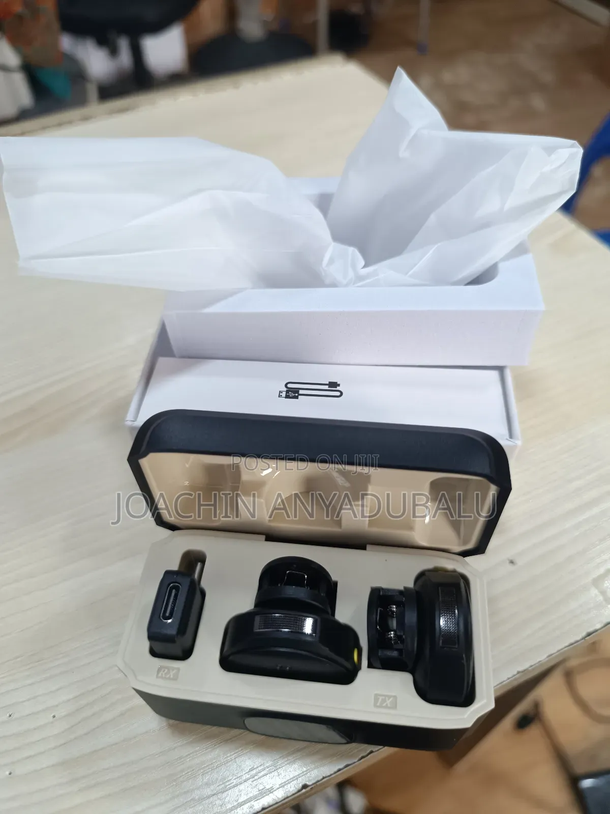 Professional Wireless Type-C Clip-on Microphone With Noise Reduction