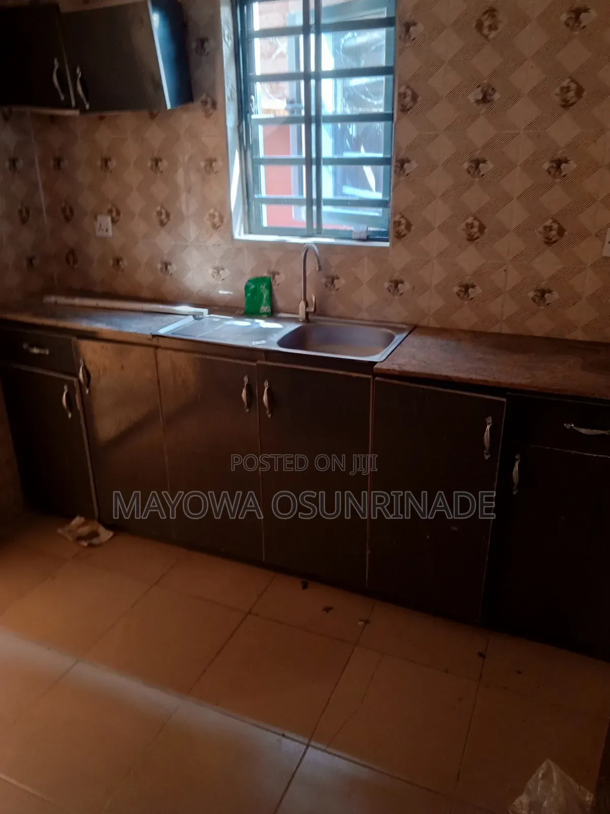 2bdrm Apartment in Ologuneru for rent