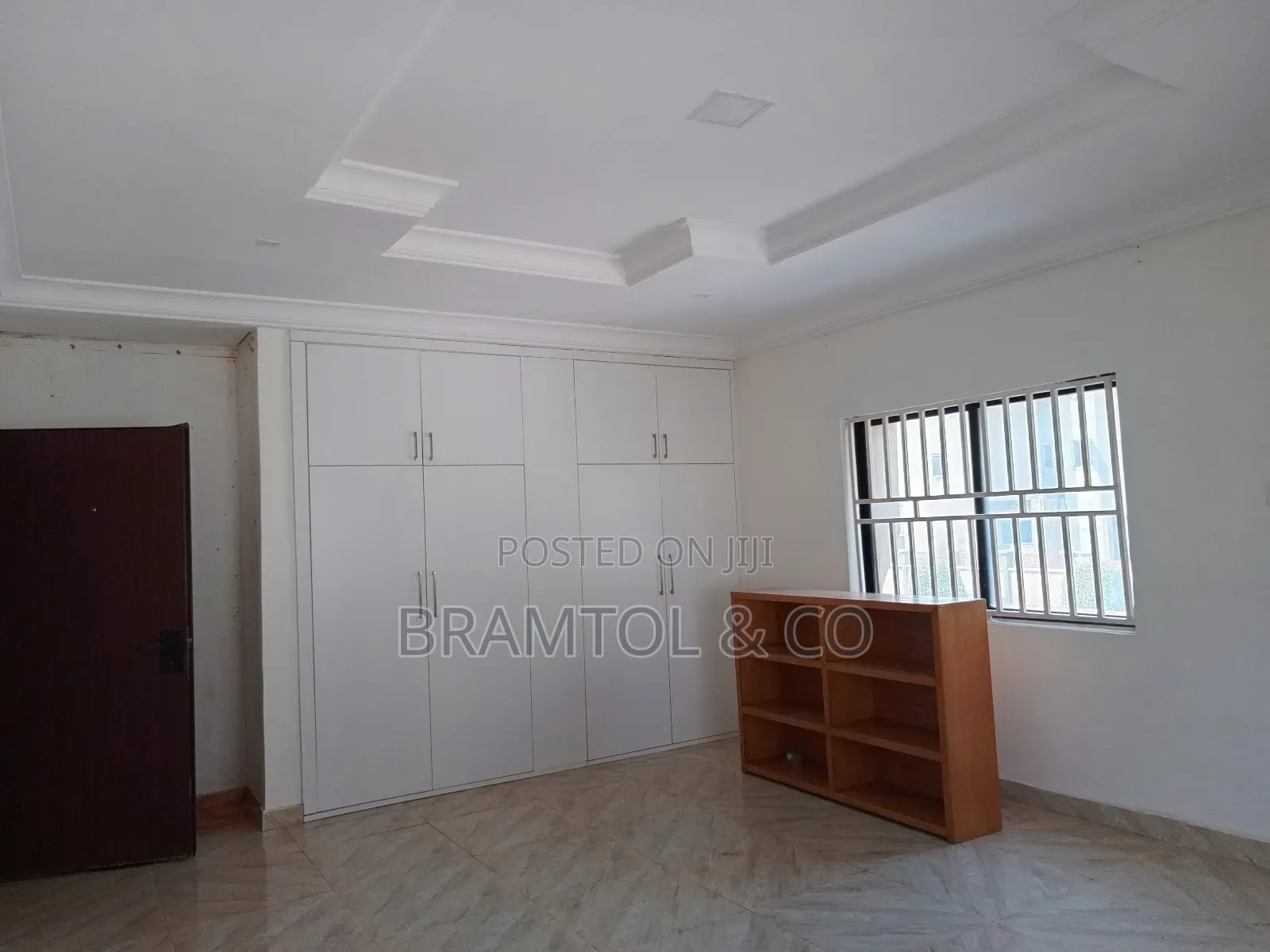 3bdrm Block of Flats in Wuse 2 for rent