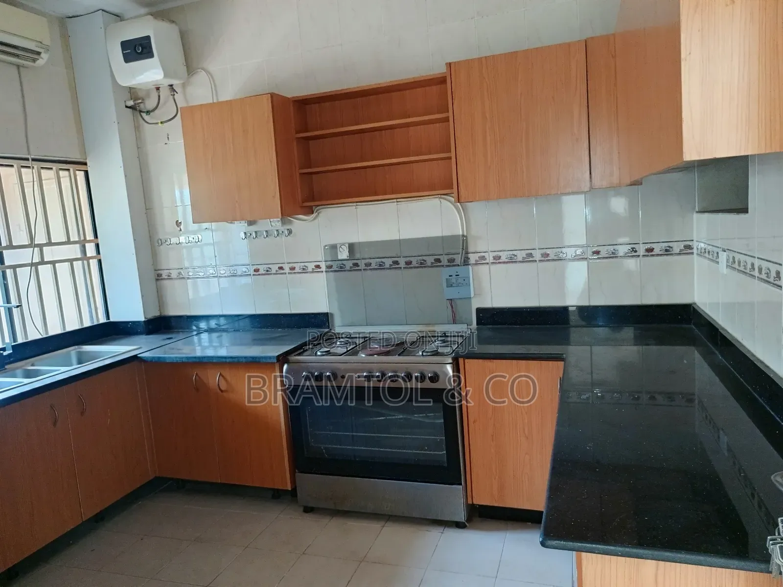 3bdrm Block of Flats in Wuse 2 for rent