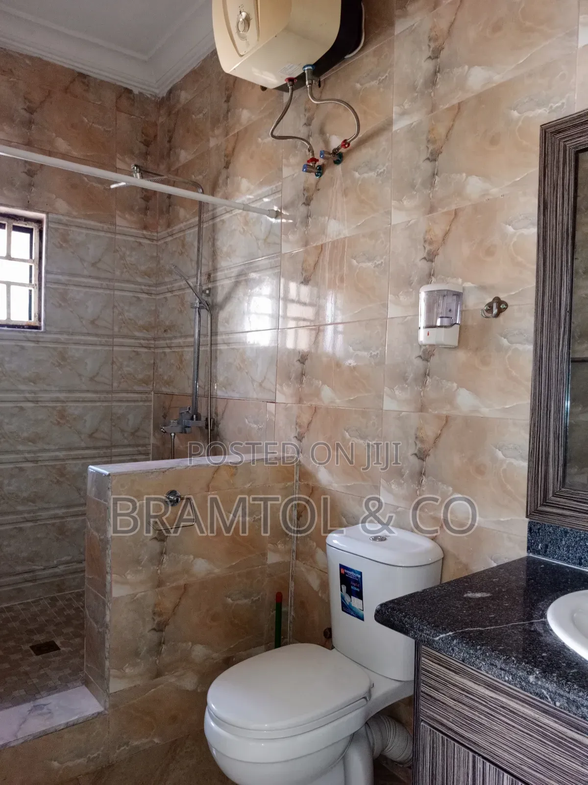 3bdrm Block of Flats in Wuse 2 for rent