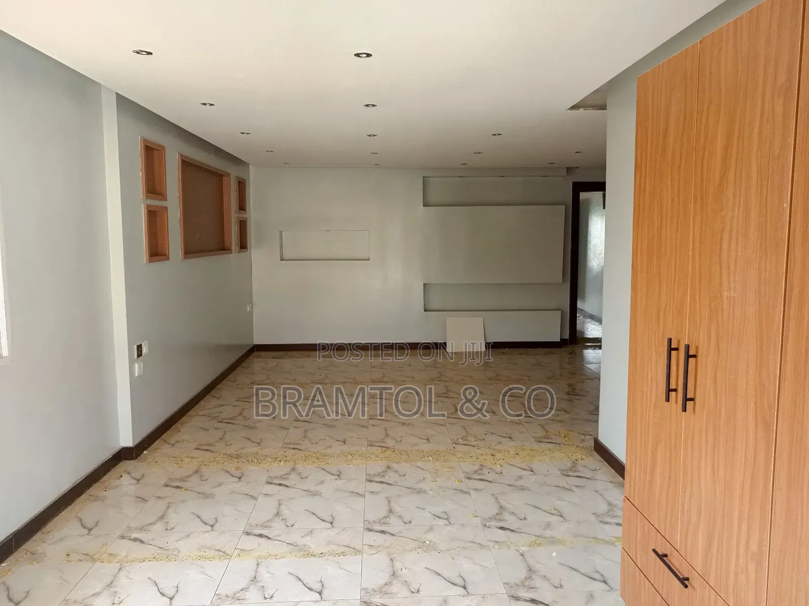 4bdrm Townhouse / Terrace in Wuse 2 for rent