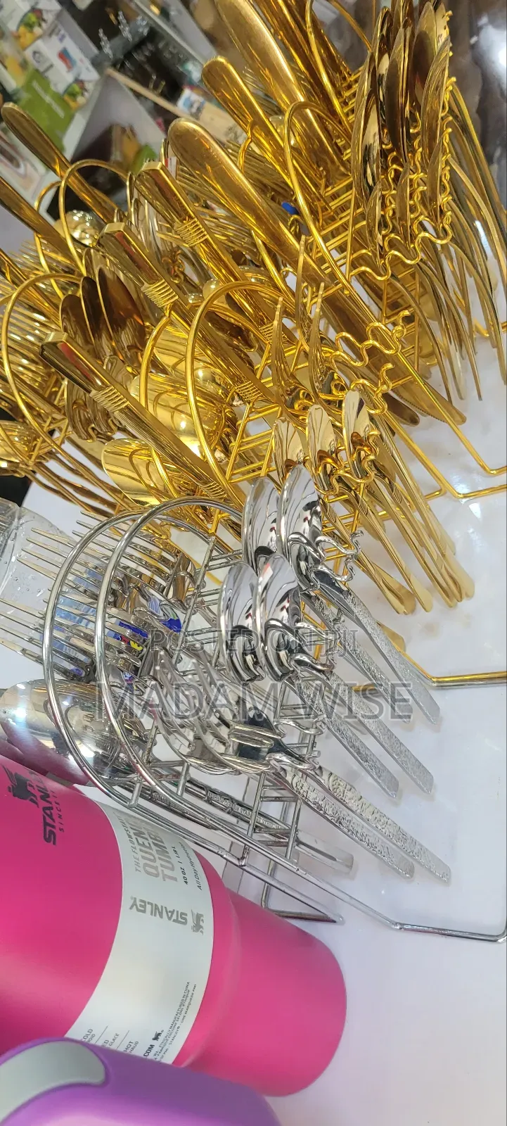 Cutlery Set . Comes With Spoon , Folk and Knife .