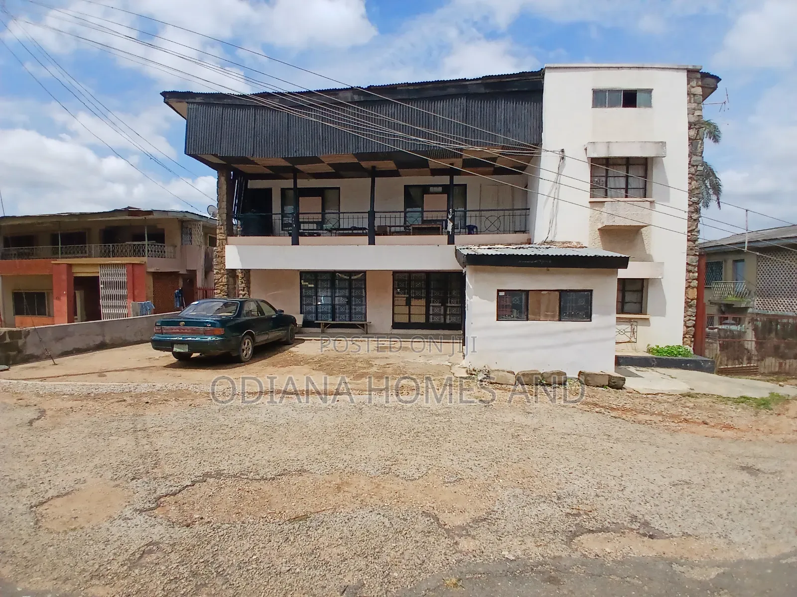 13bdrm Apartment in Total Garden, Ibadan for sale